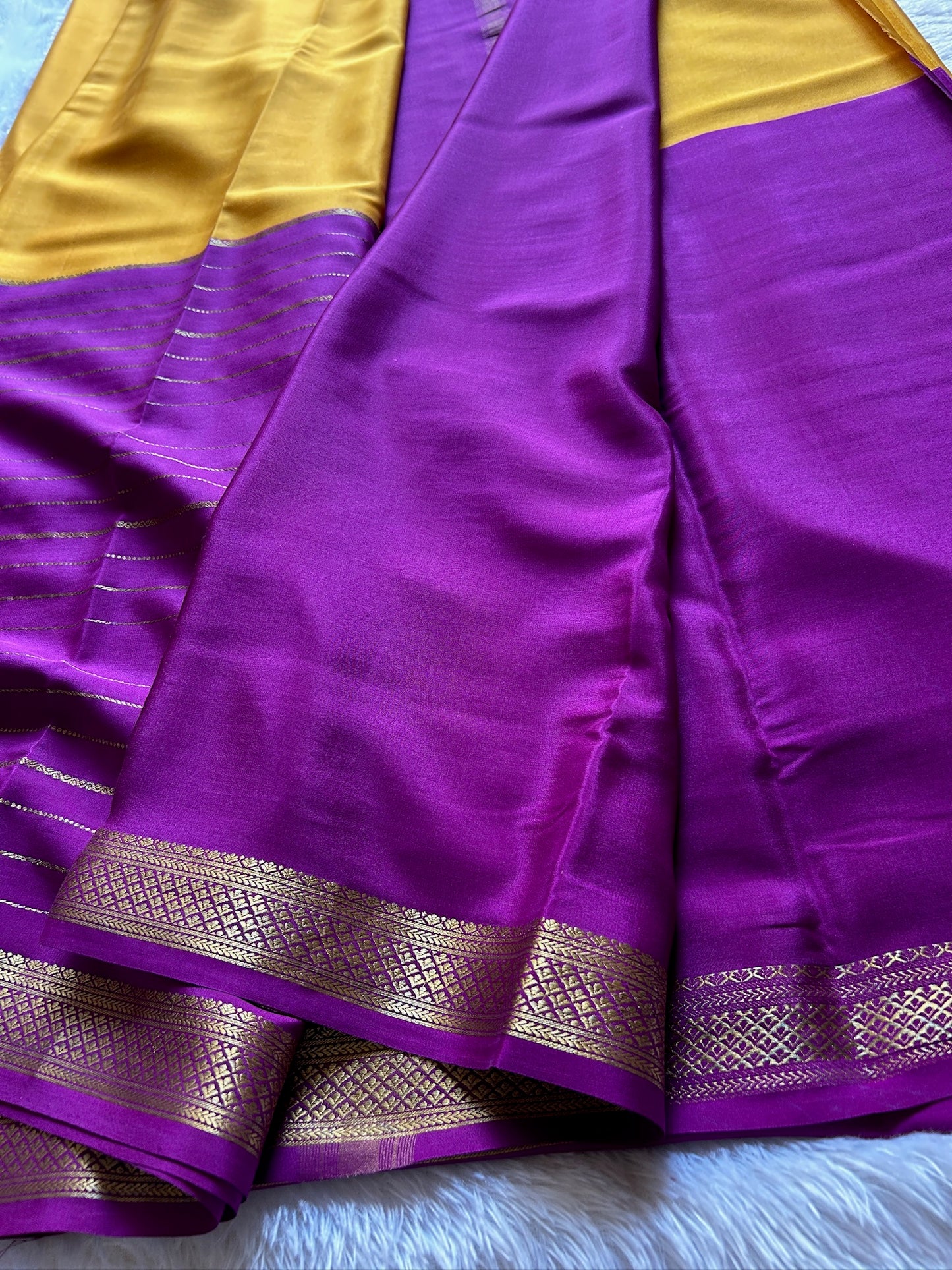 Avani (2D): Mustard-purple