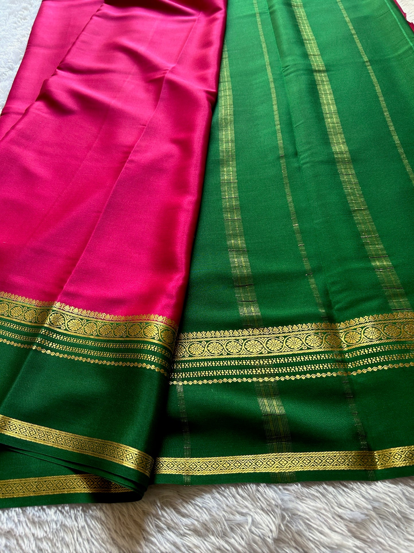 Daamini (2D): Pink-bottle green