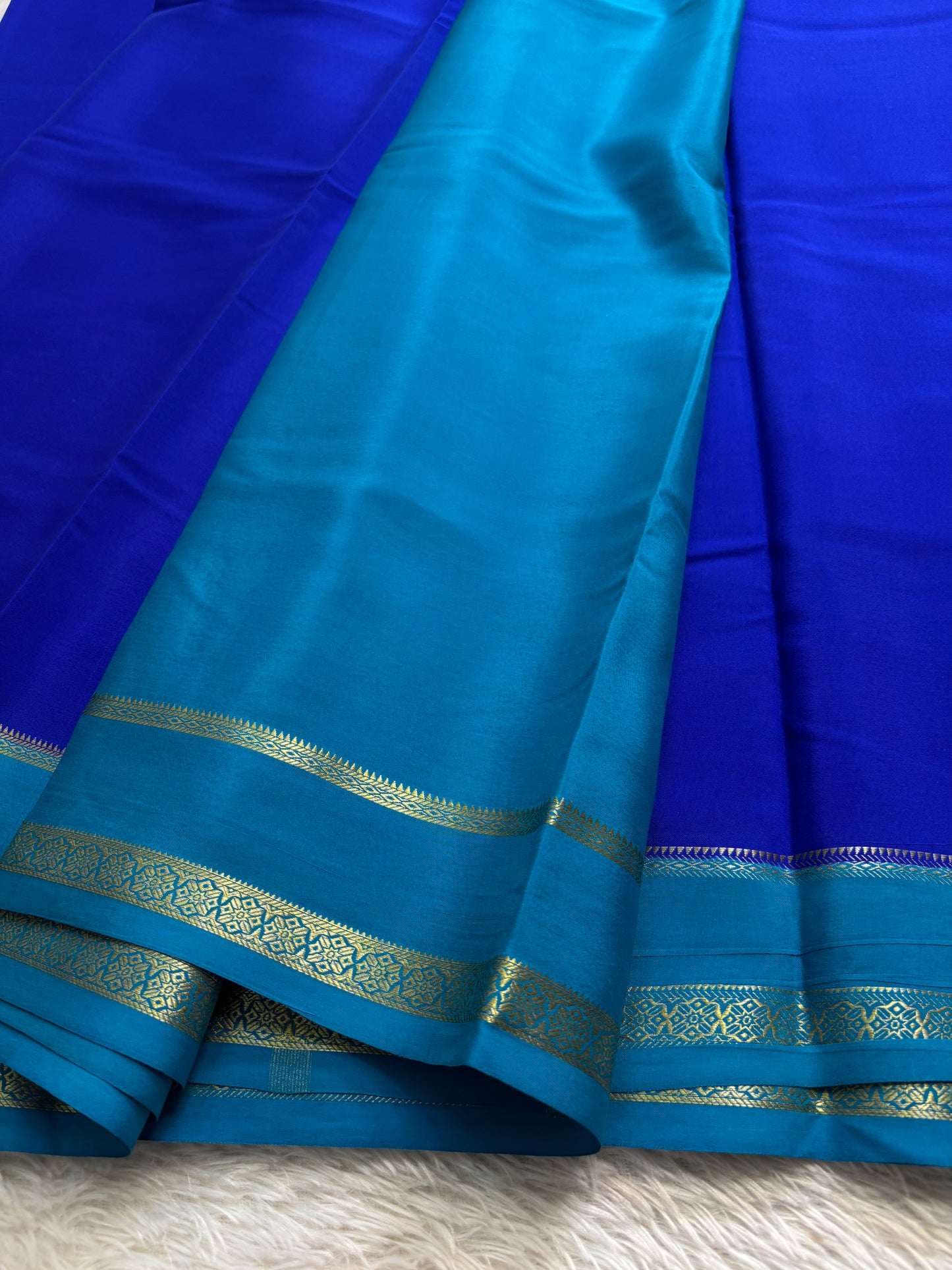 Darshini (2D) : Royal blue-ananda blue