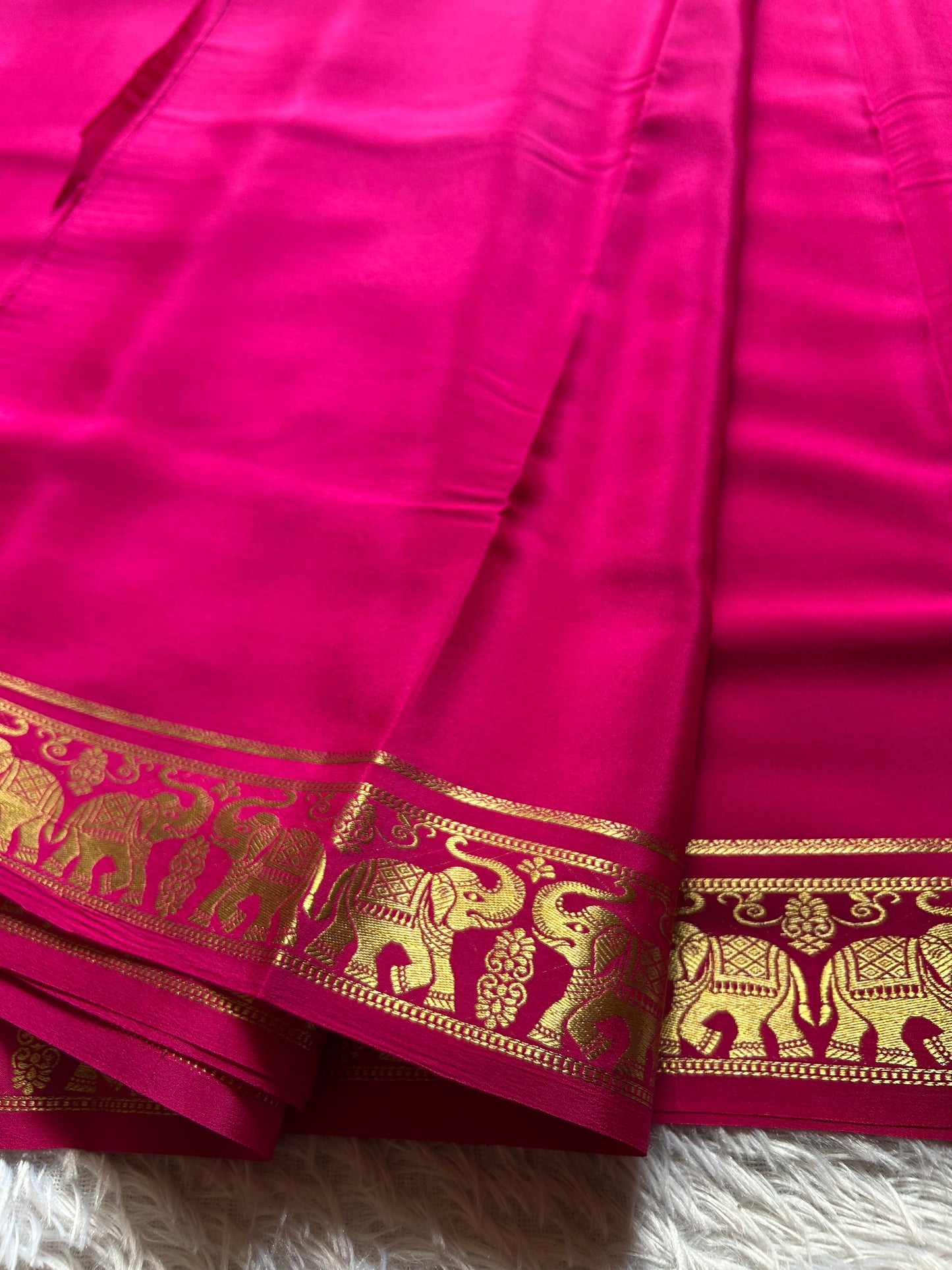 Shaurya : Solid Rani pink