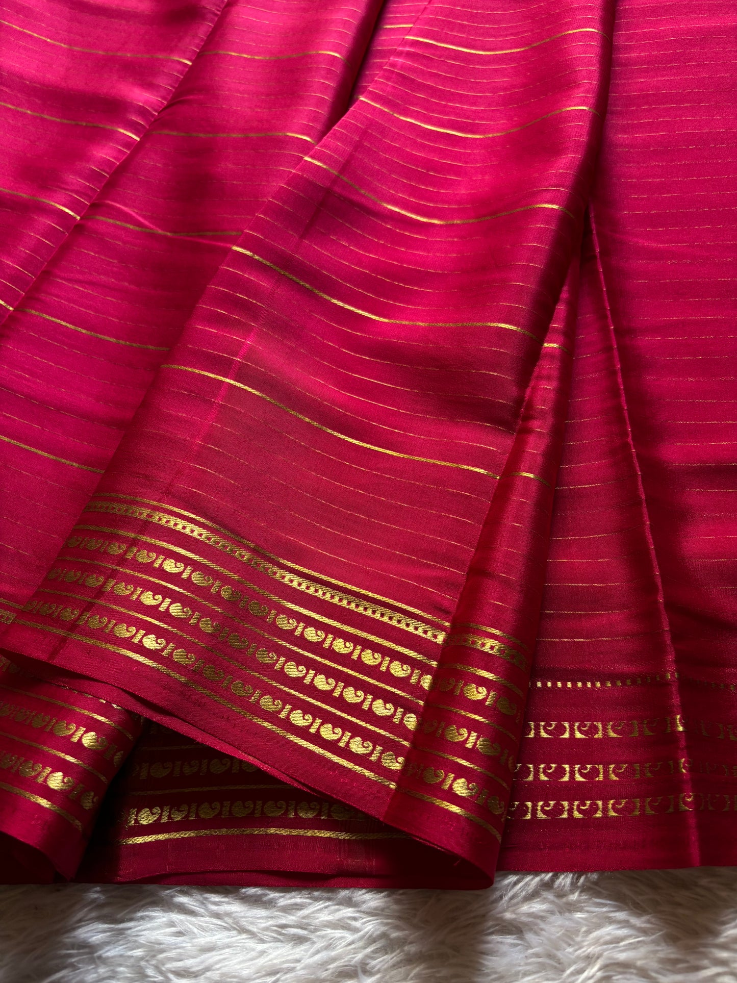 Meghana : Solid Dark pink