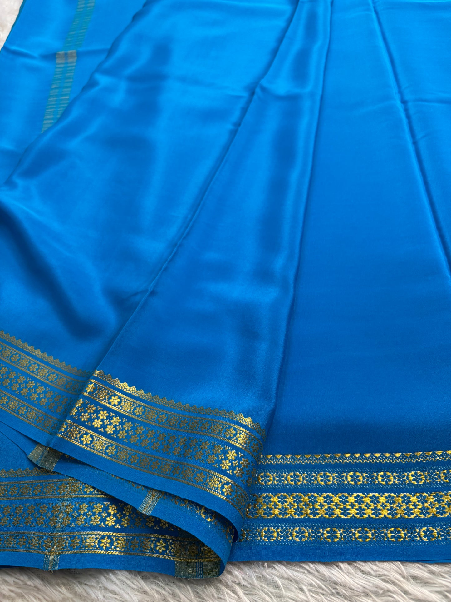 Chandana : Solid Ananda blue