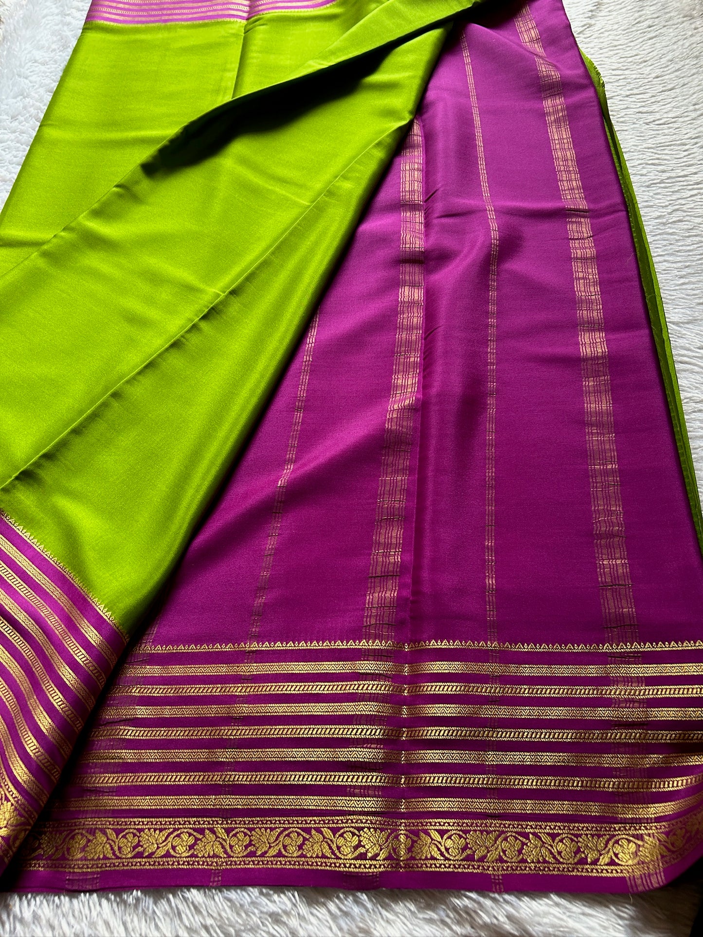 Bhavana (2D) : Mehendi green-magenta