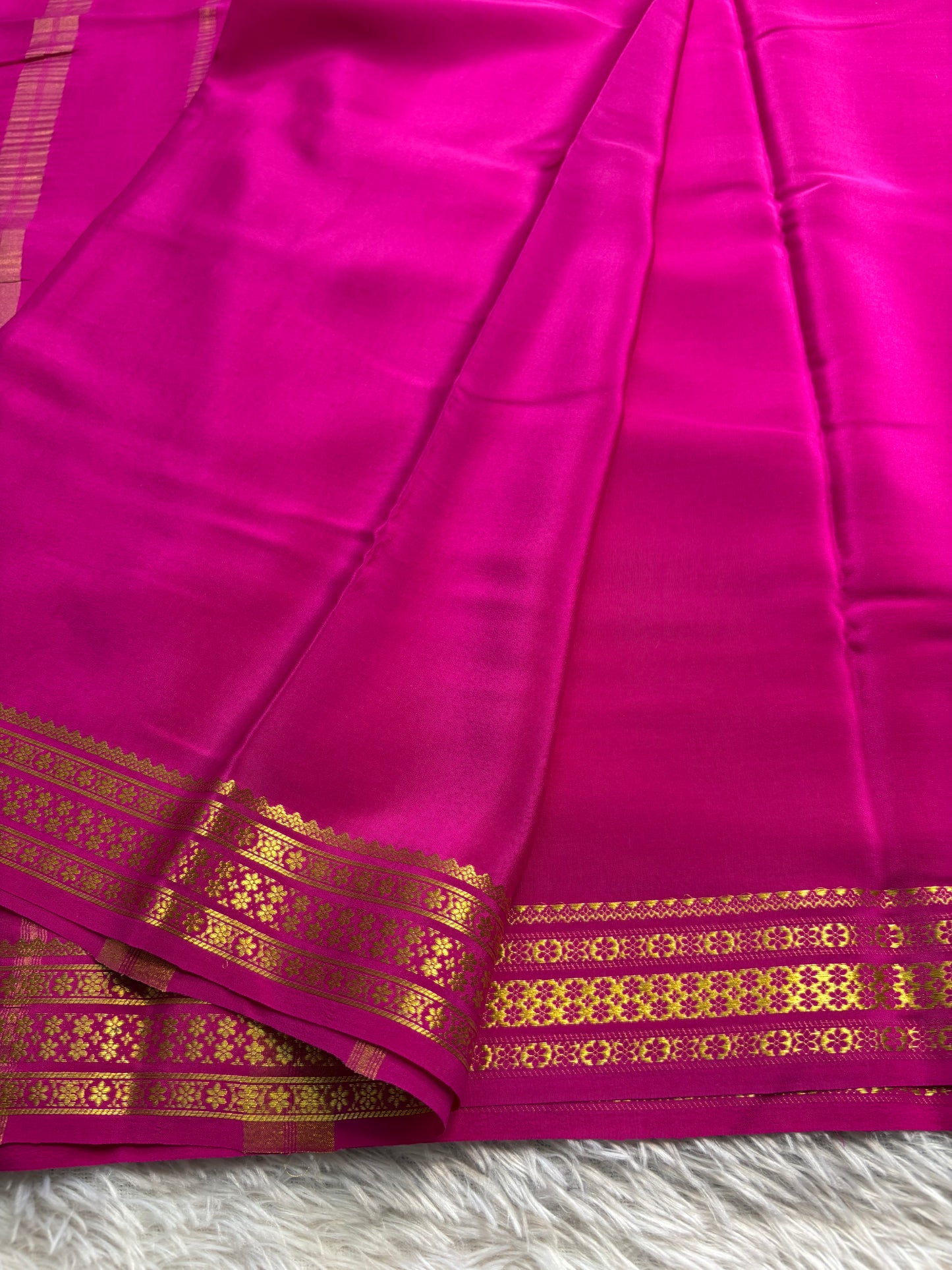 Chandana : Solid Rani pink