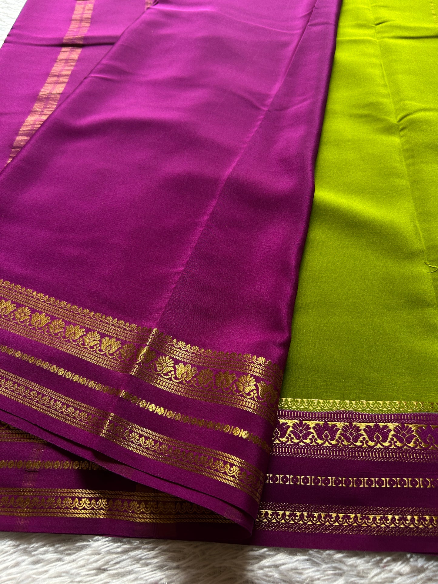 Padmaja (2D) : Mehendi green-dark magenta