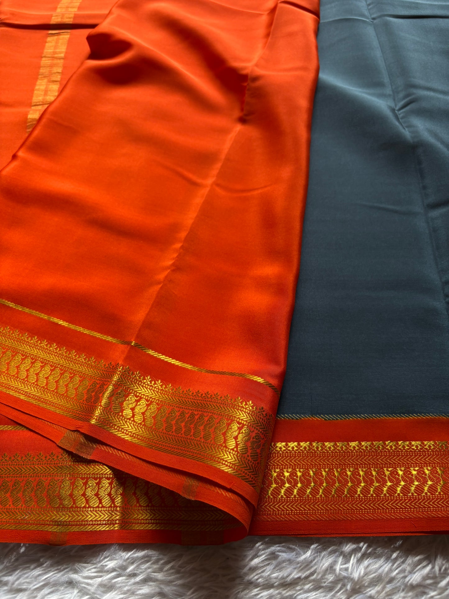 Mayuri (2D) : Bluish grey-orange