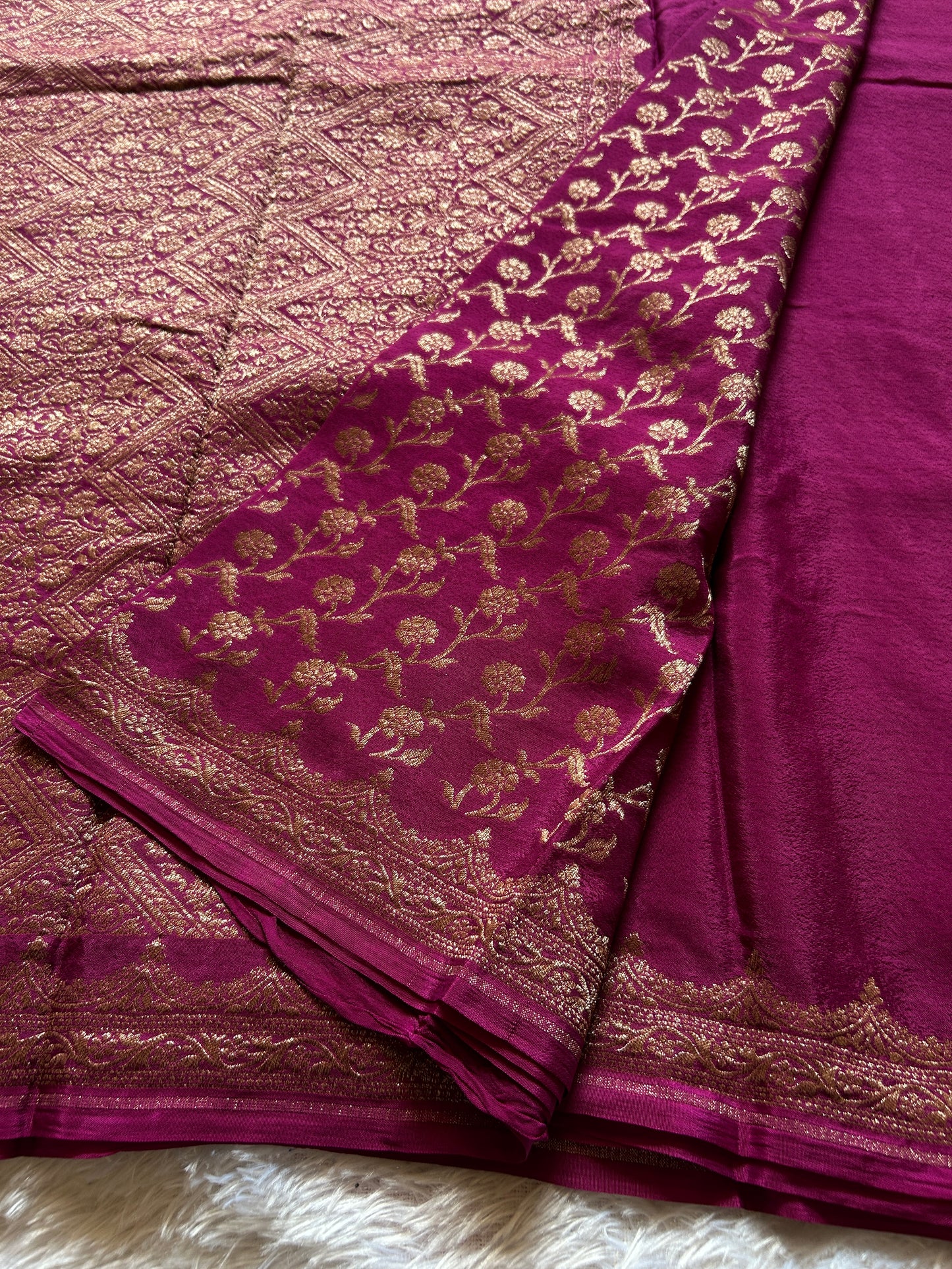 Soft Crepe Banarasi : Solid Deep magenta