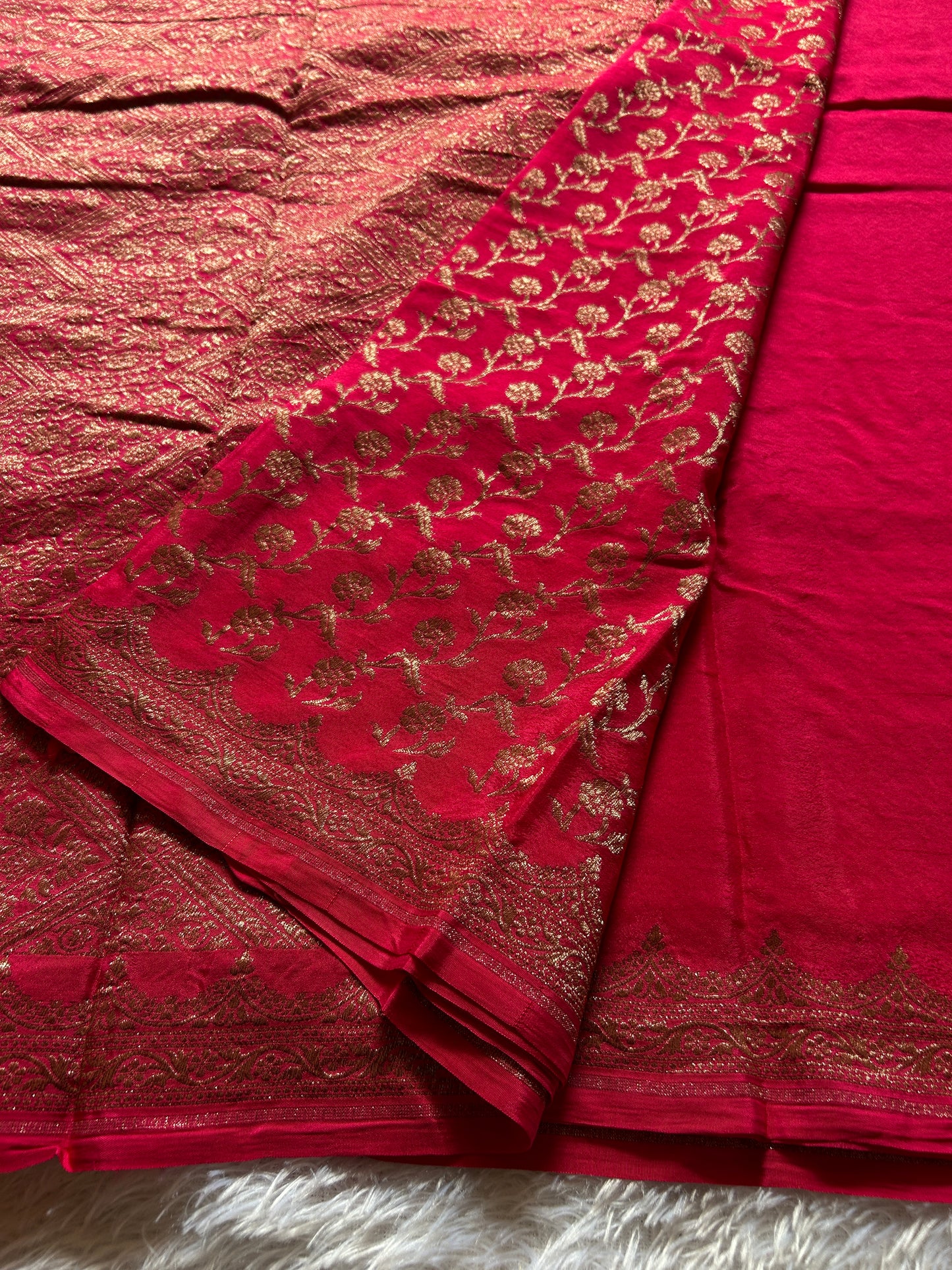 Soft Crepe Banarasi : Solid Rani pink