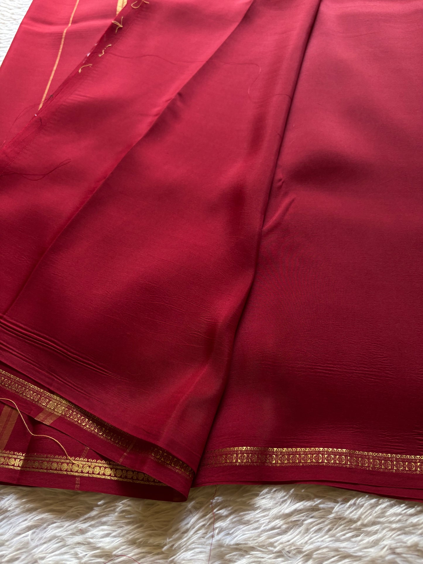 Sumukhi : Solid Maroon