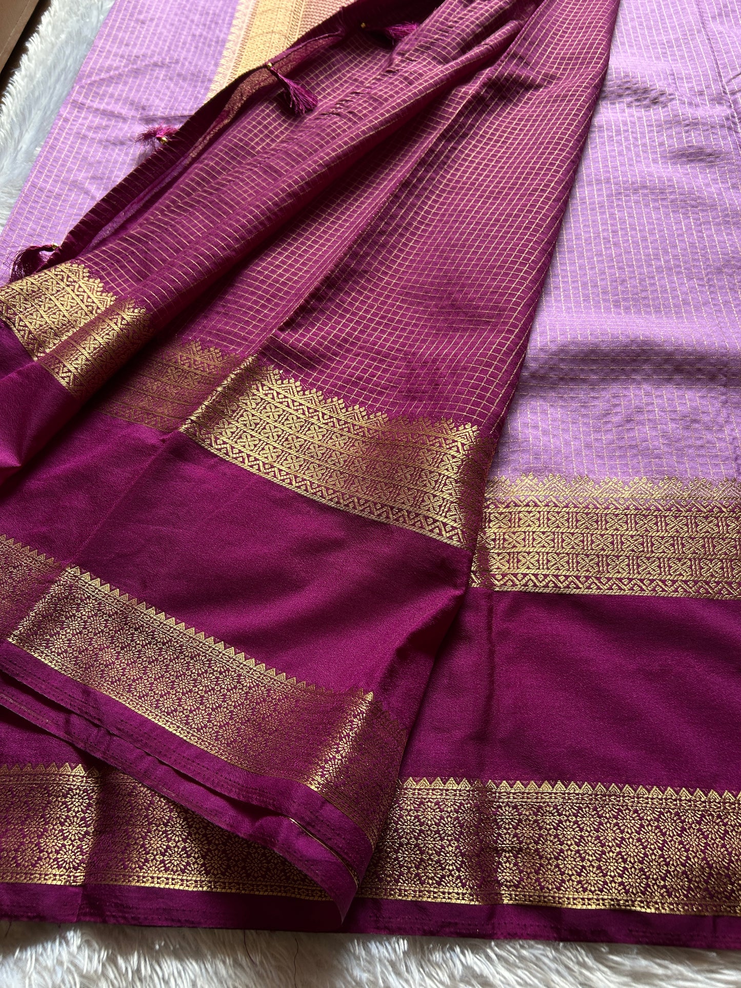 SS105 (2D) : Lilac-wine