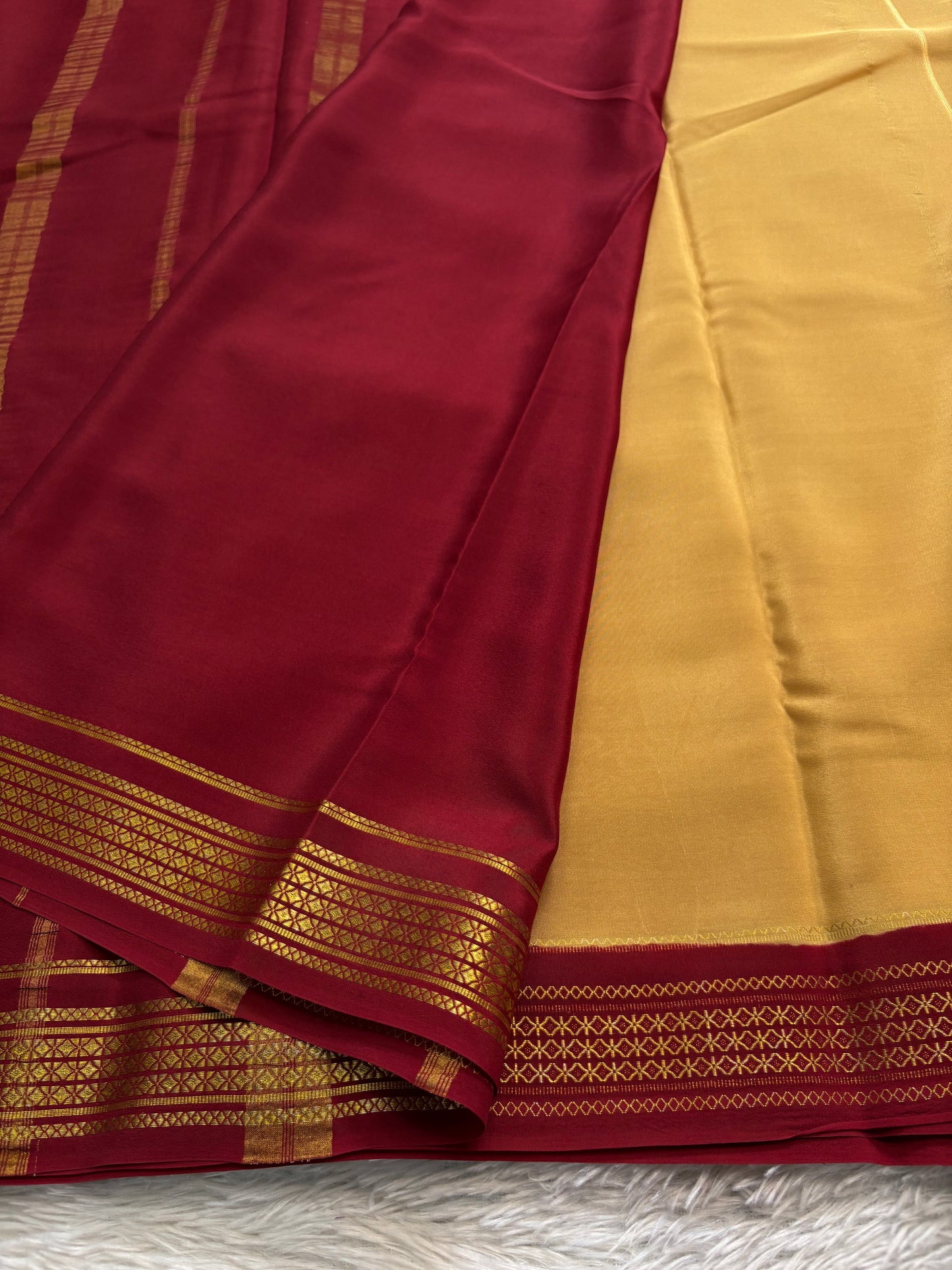 Vasavi (2D) : Beige-maroon