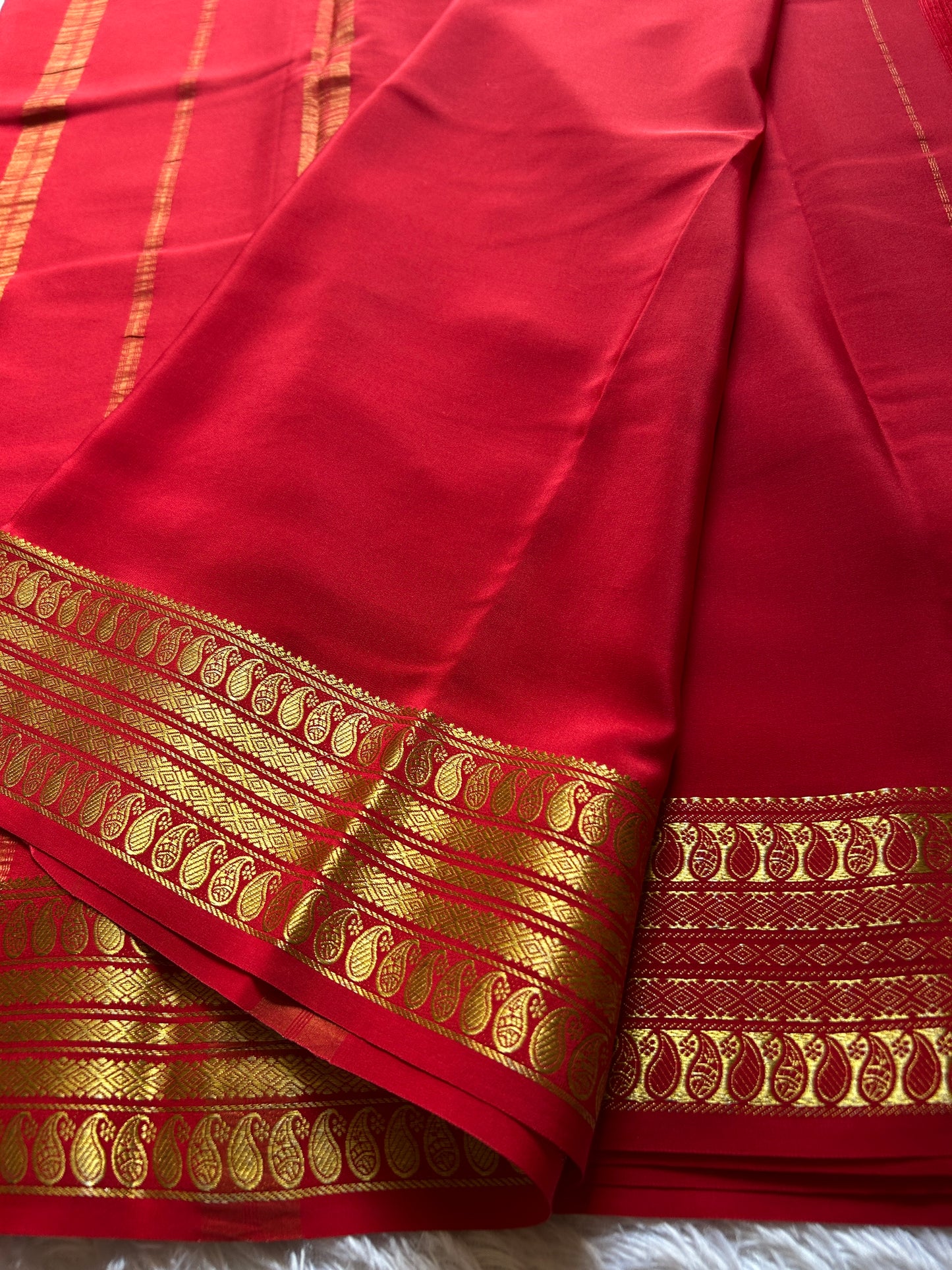 Maithili : Solid Red