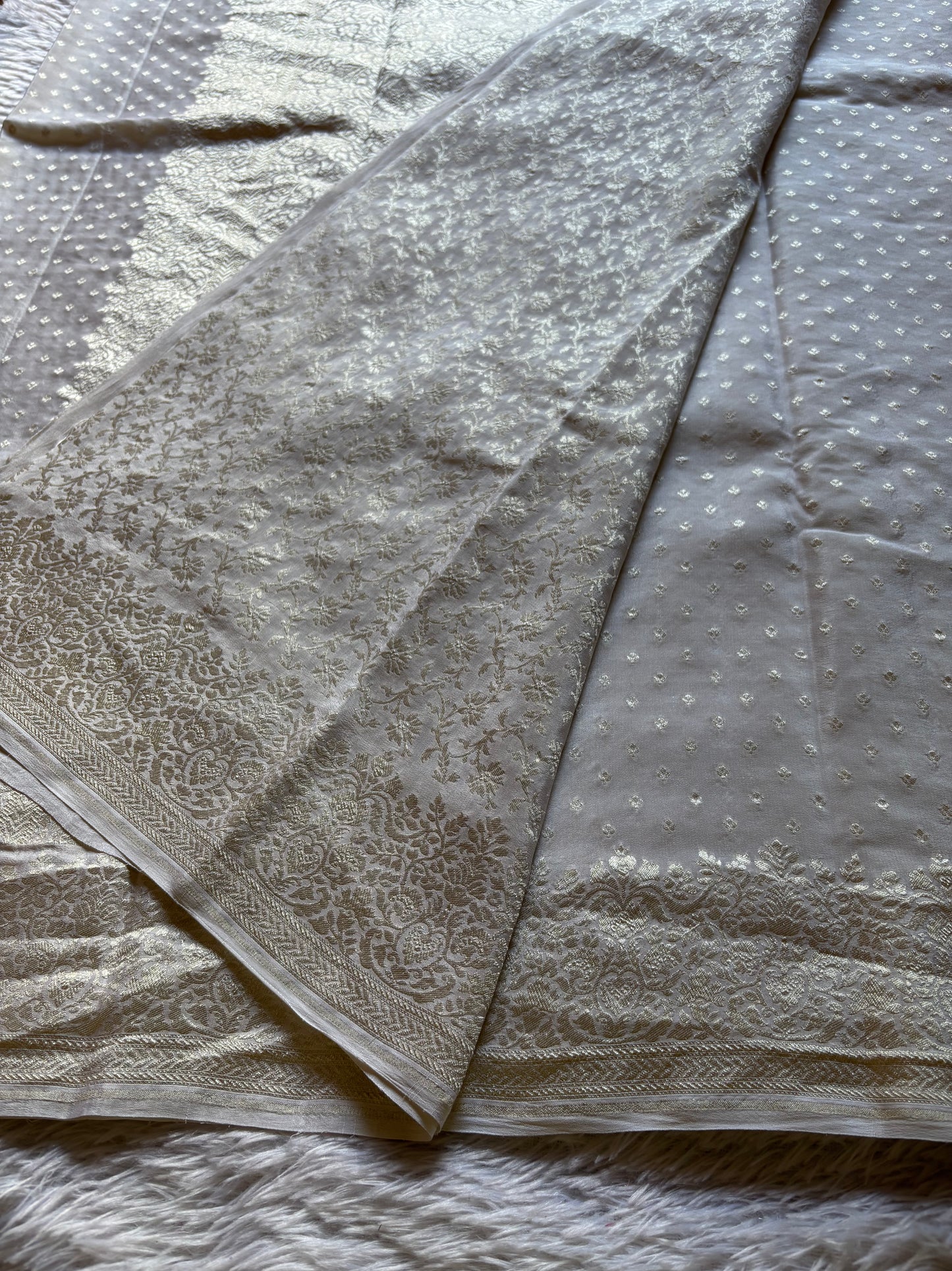 Sonali : Solid Off white