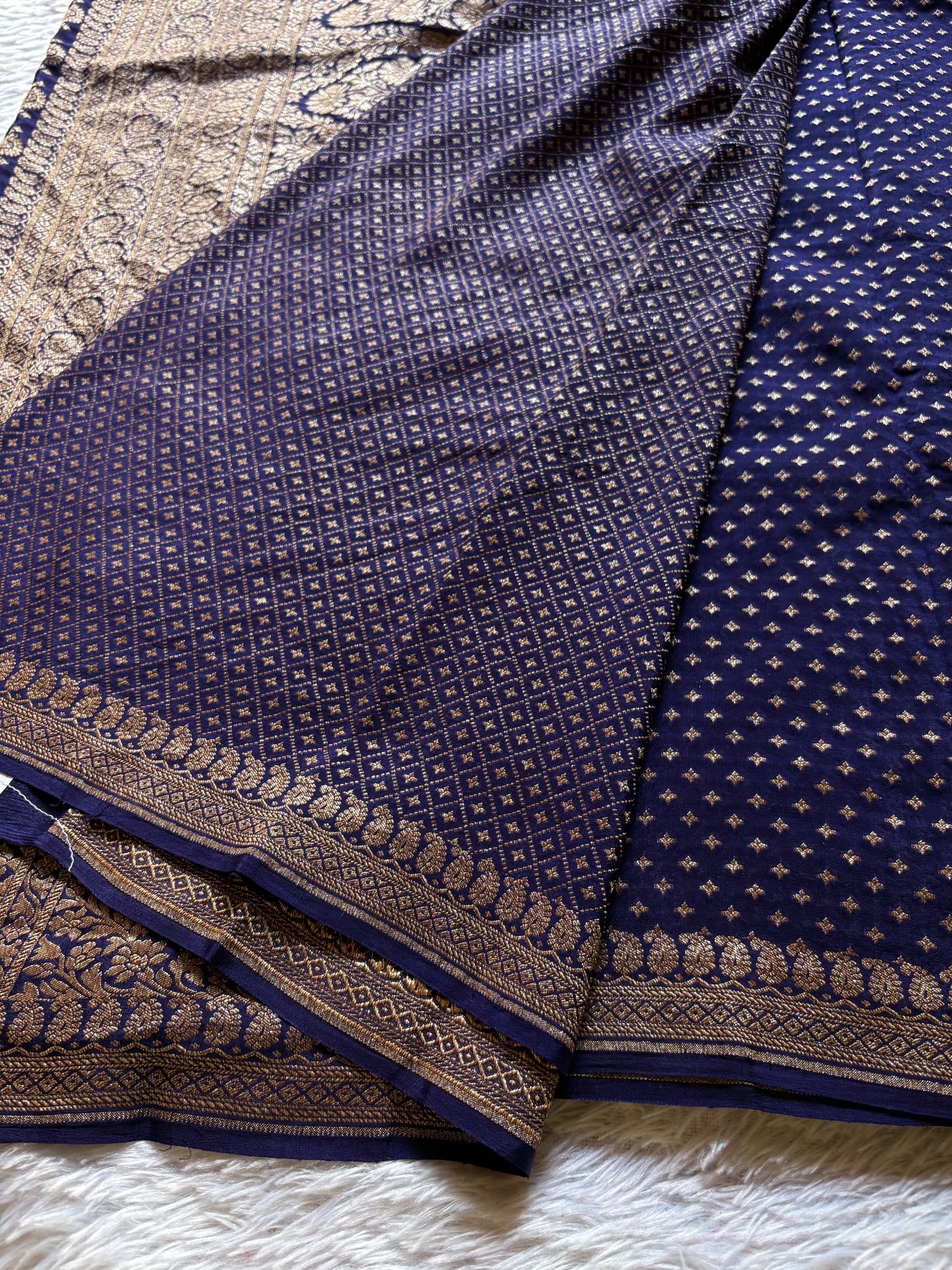 Mahiya : Solid Navy blue