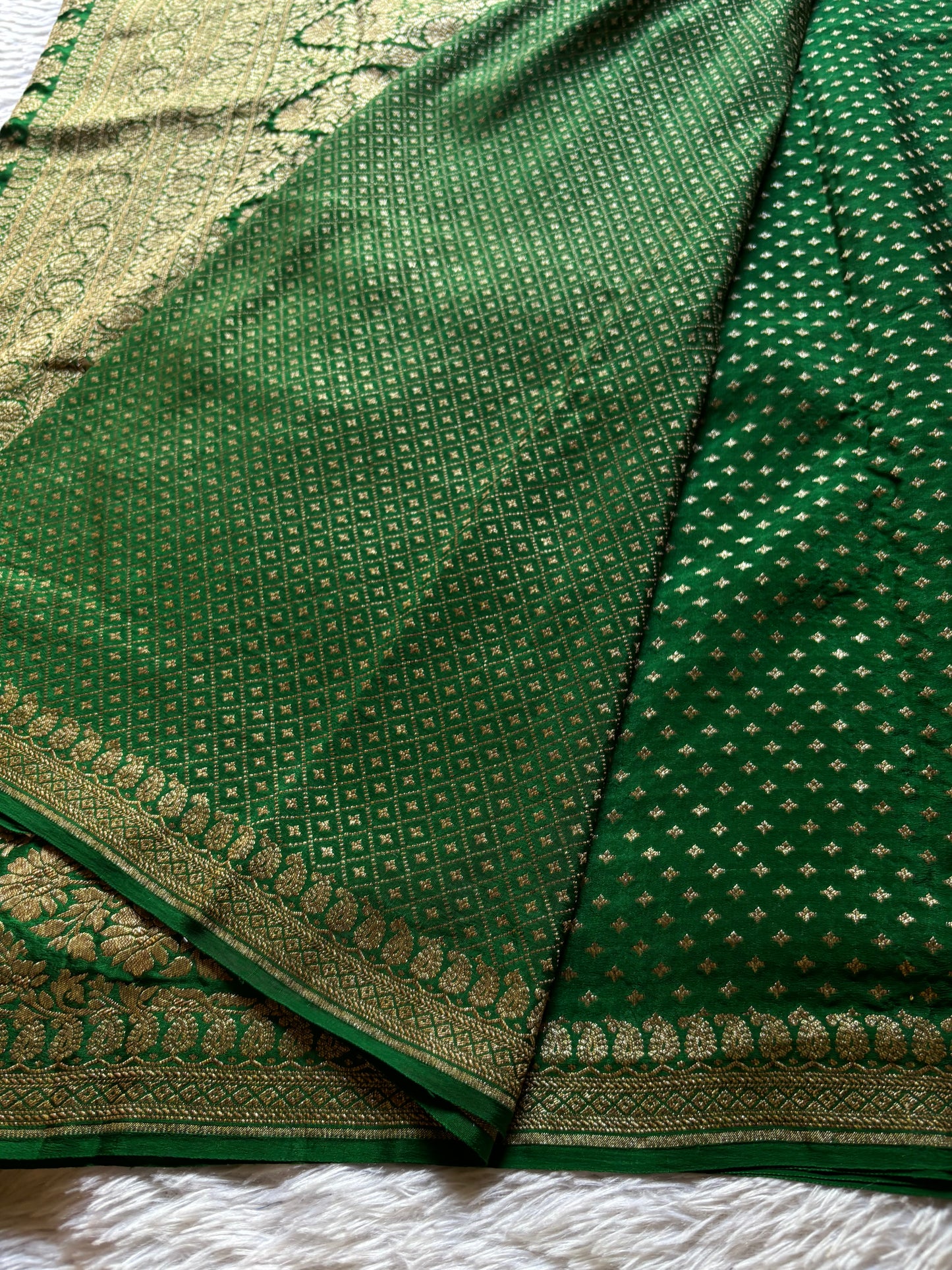 Mahiya : Solid Bottle green