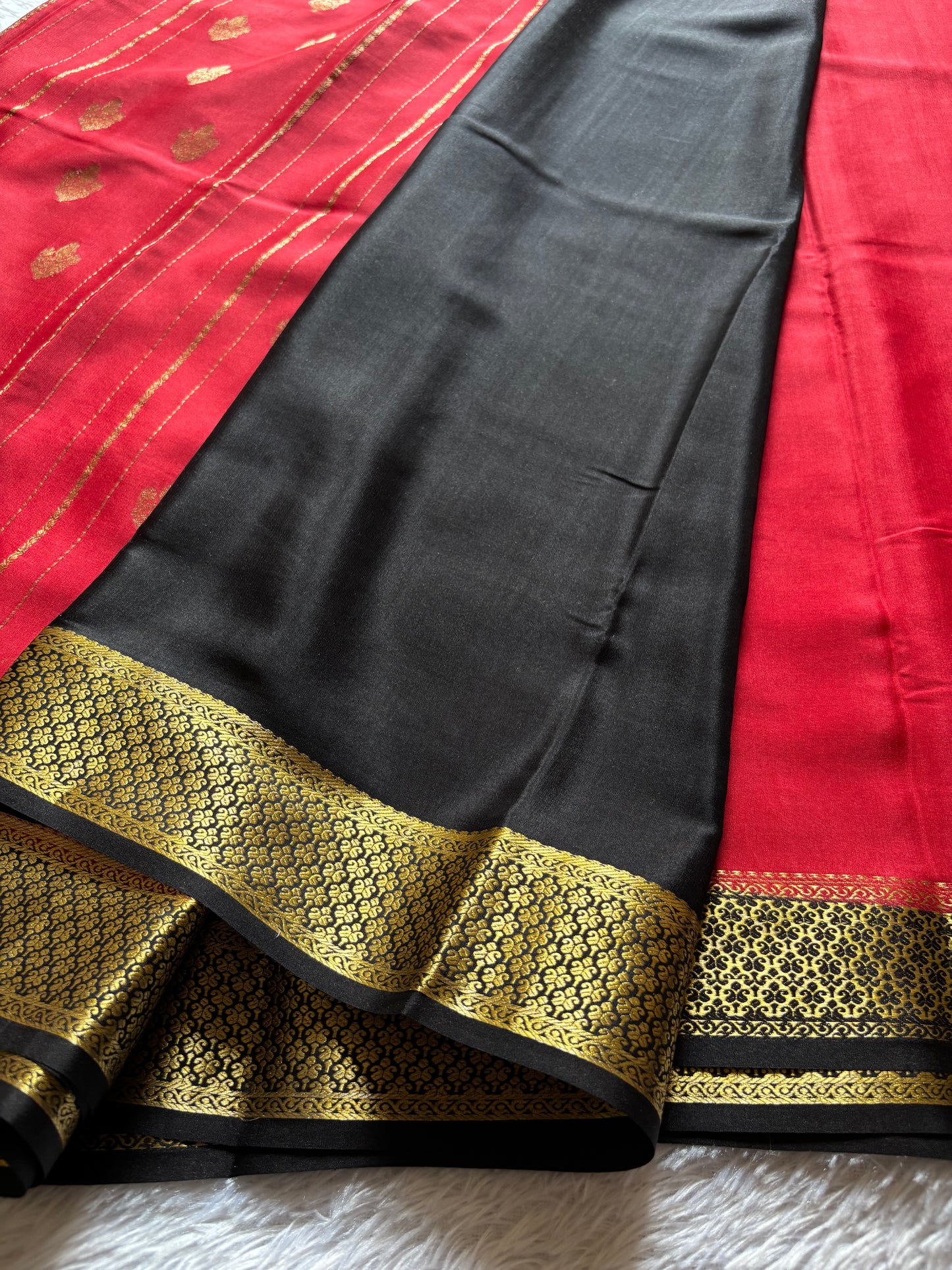 Sangeetha (2D) : Red-black