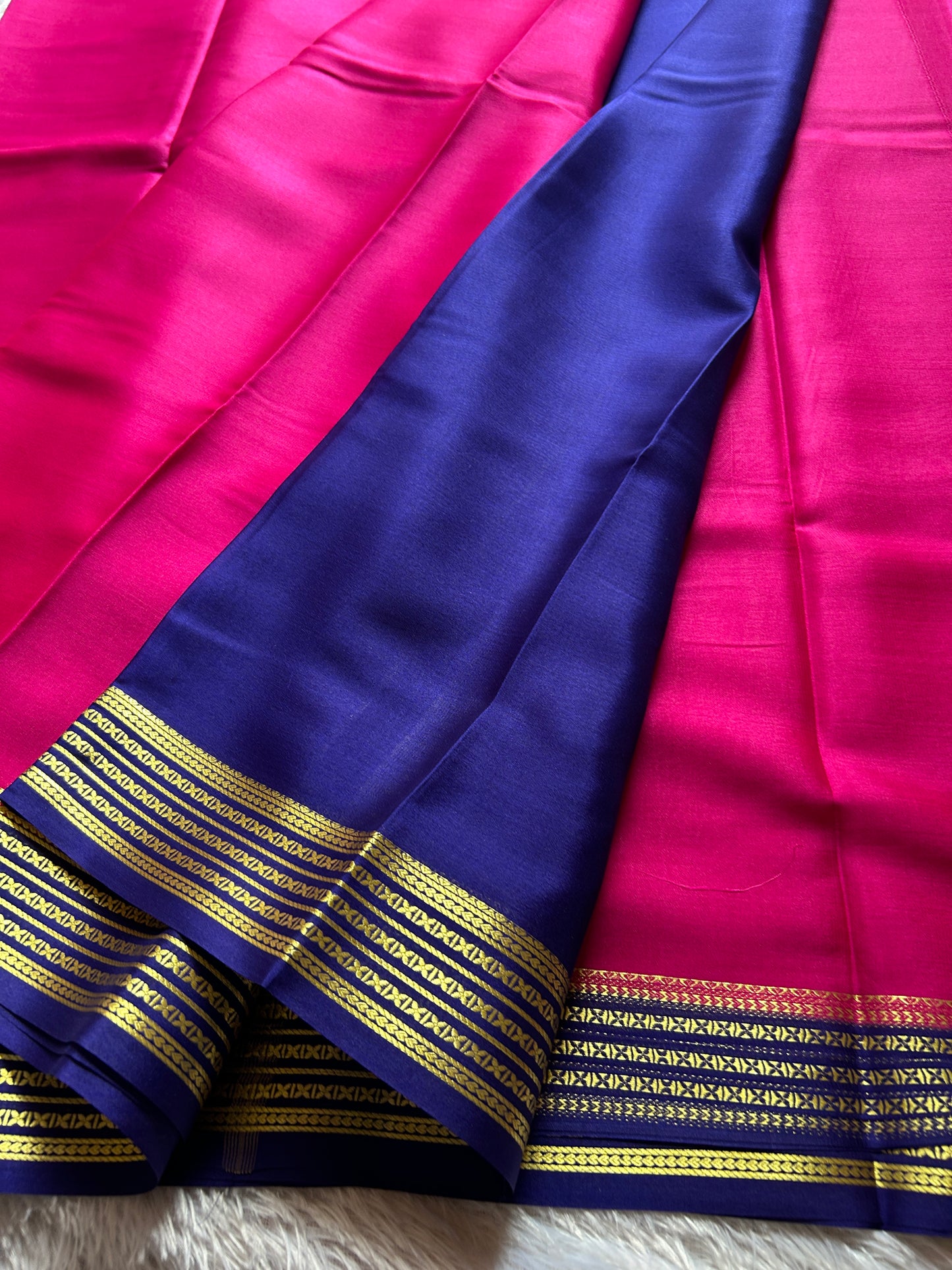Deeksha (2D) : Pink-Blue