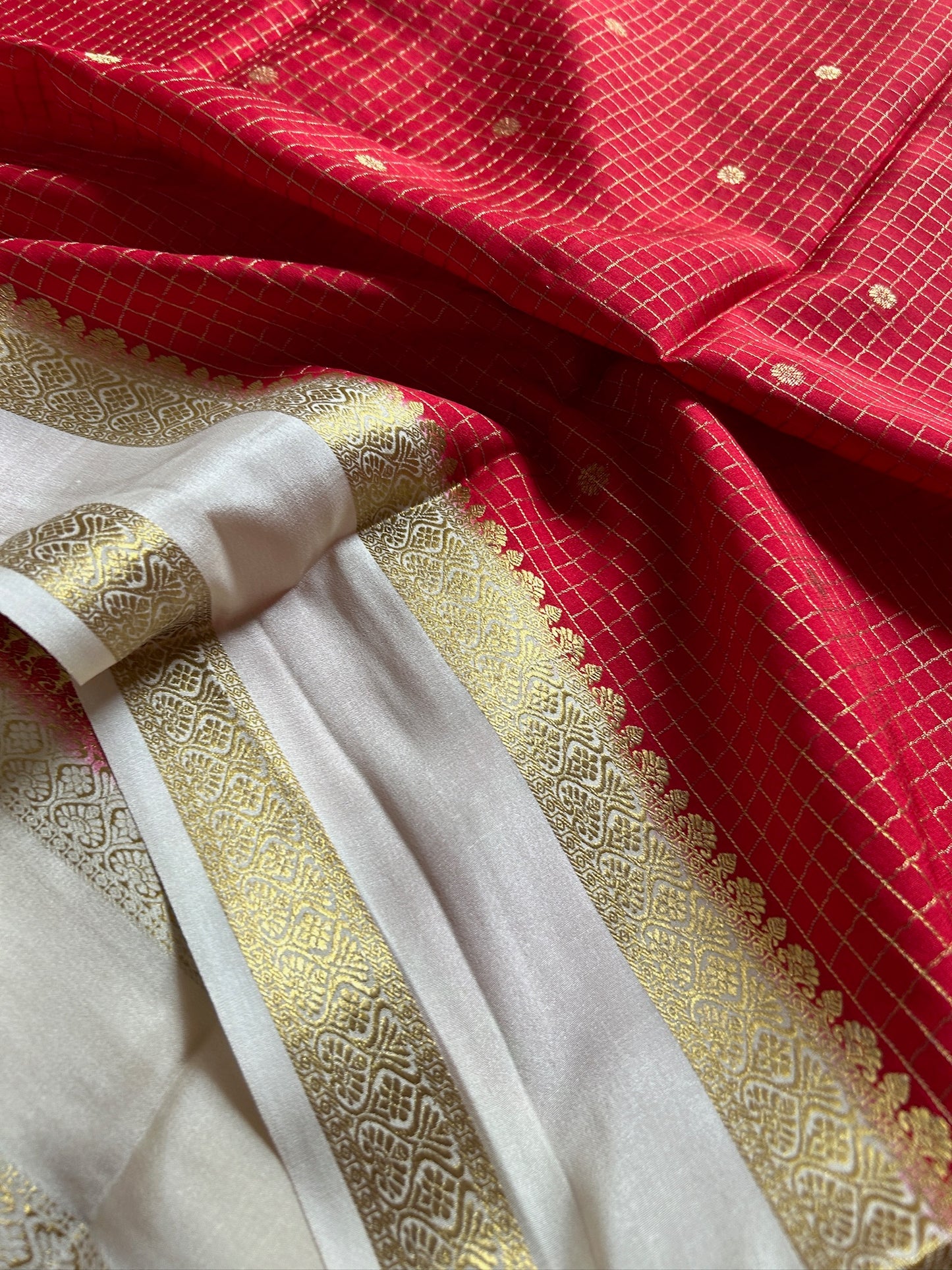 Nandini (2D) : Red-Off white