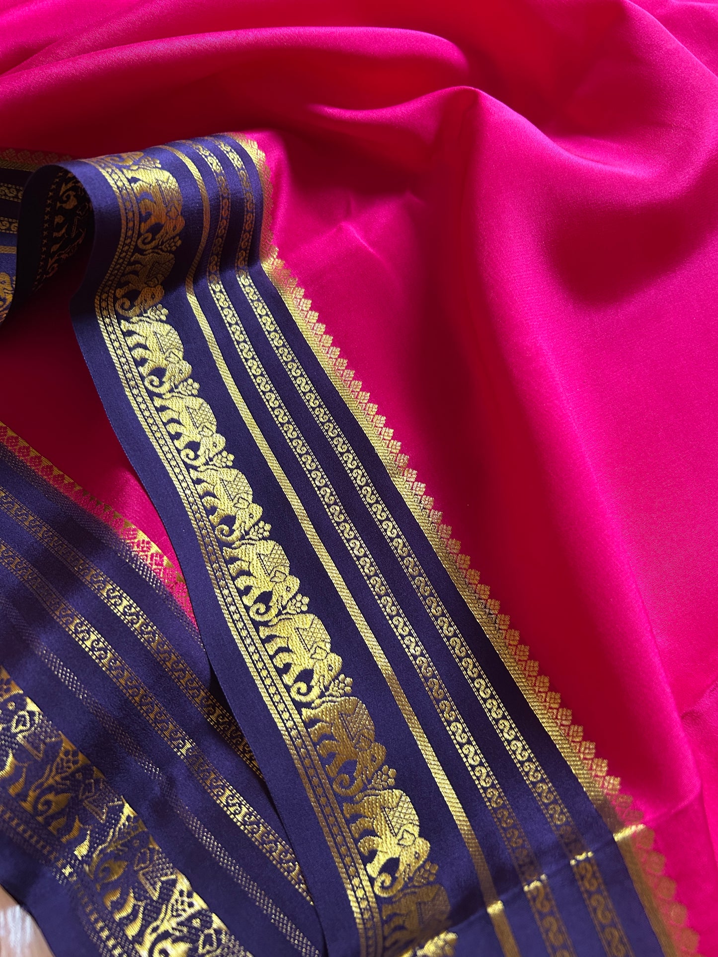 Eshwari (2D) : Pink - Navy blue