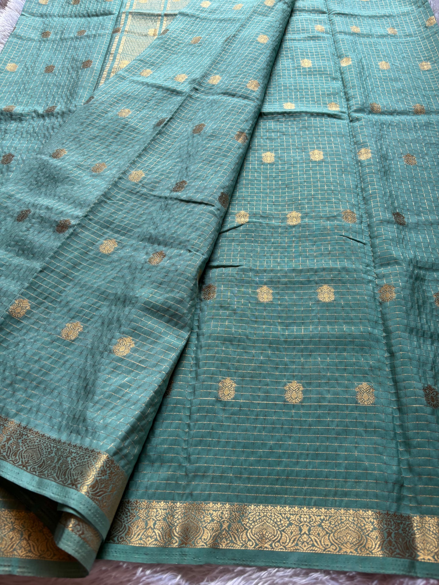 SS103 : Solid Mint green