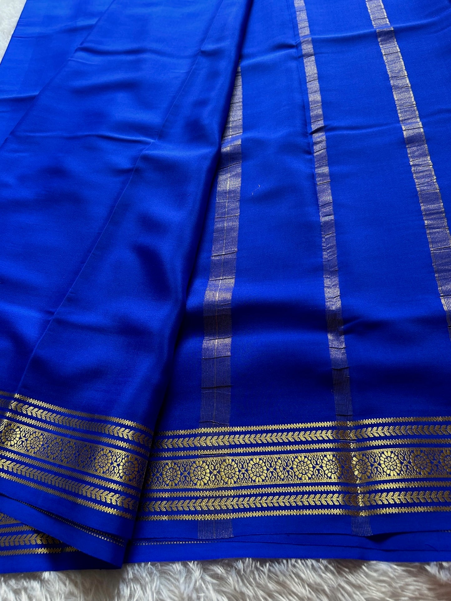 Devika : Solid Royal blue