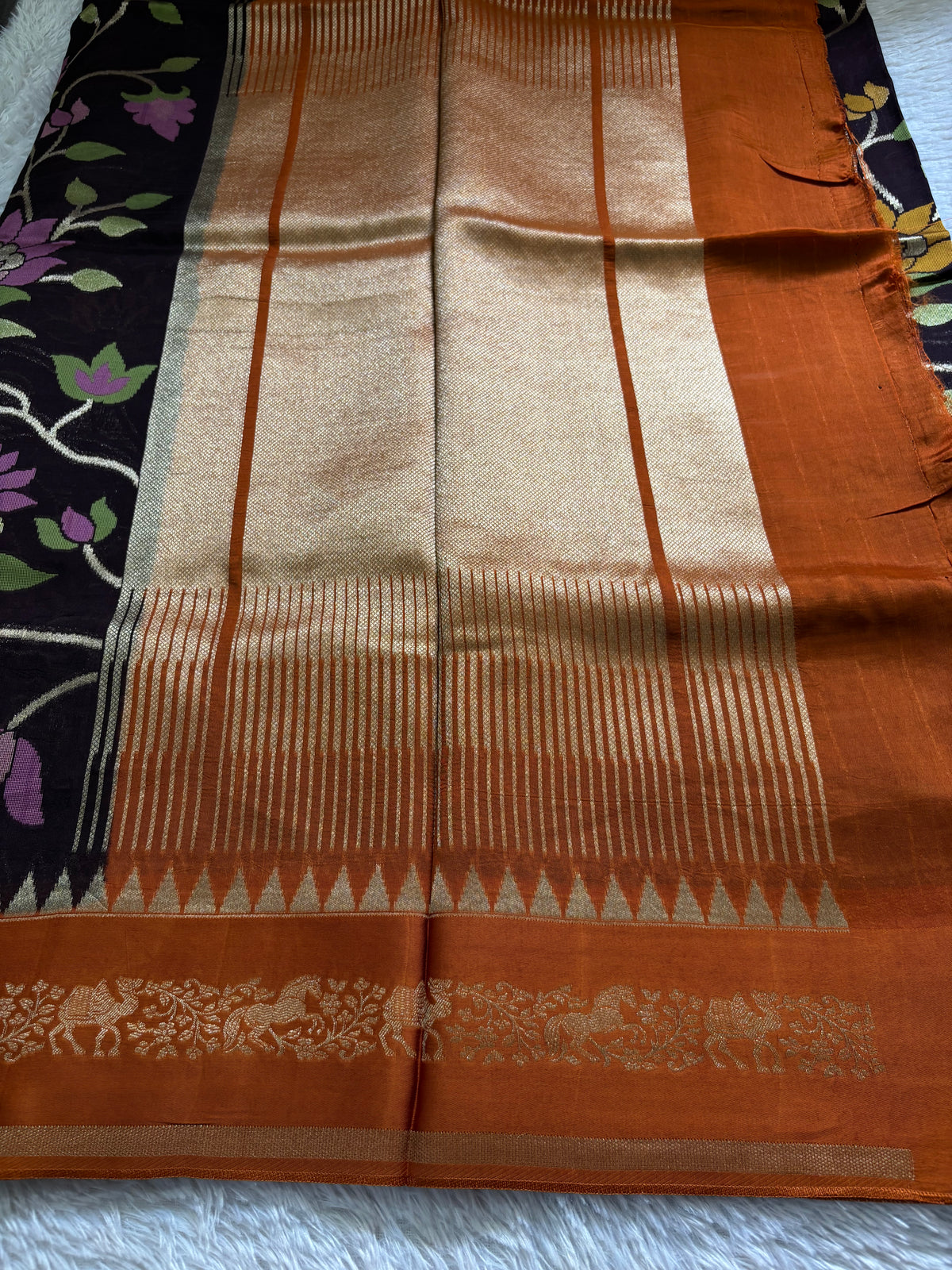 SS134 (2D) : Chocolate brown-rust orange