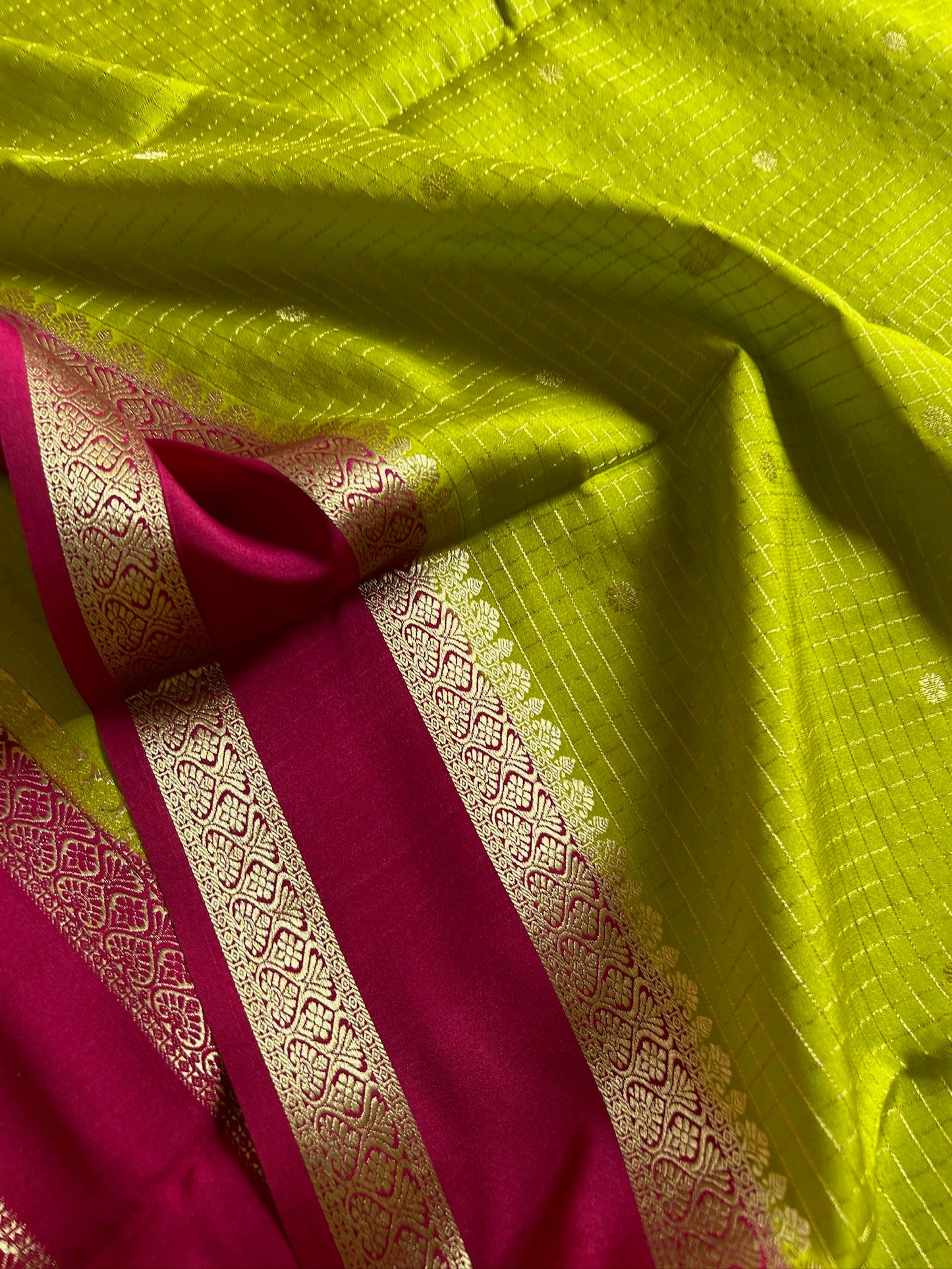 Nandini (2D) : Olive Green-Pink