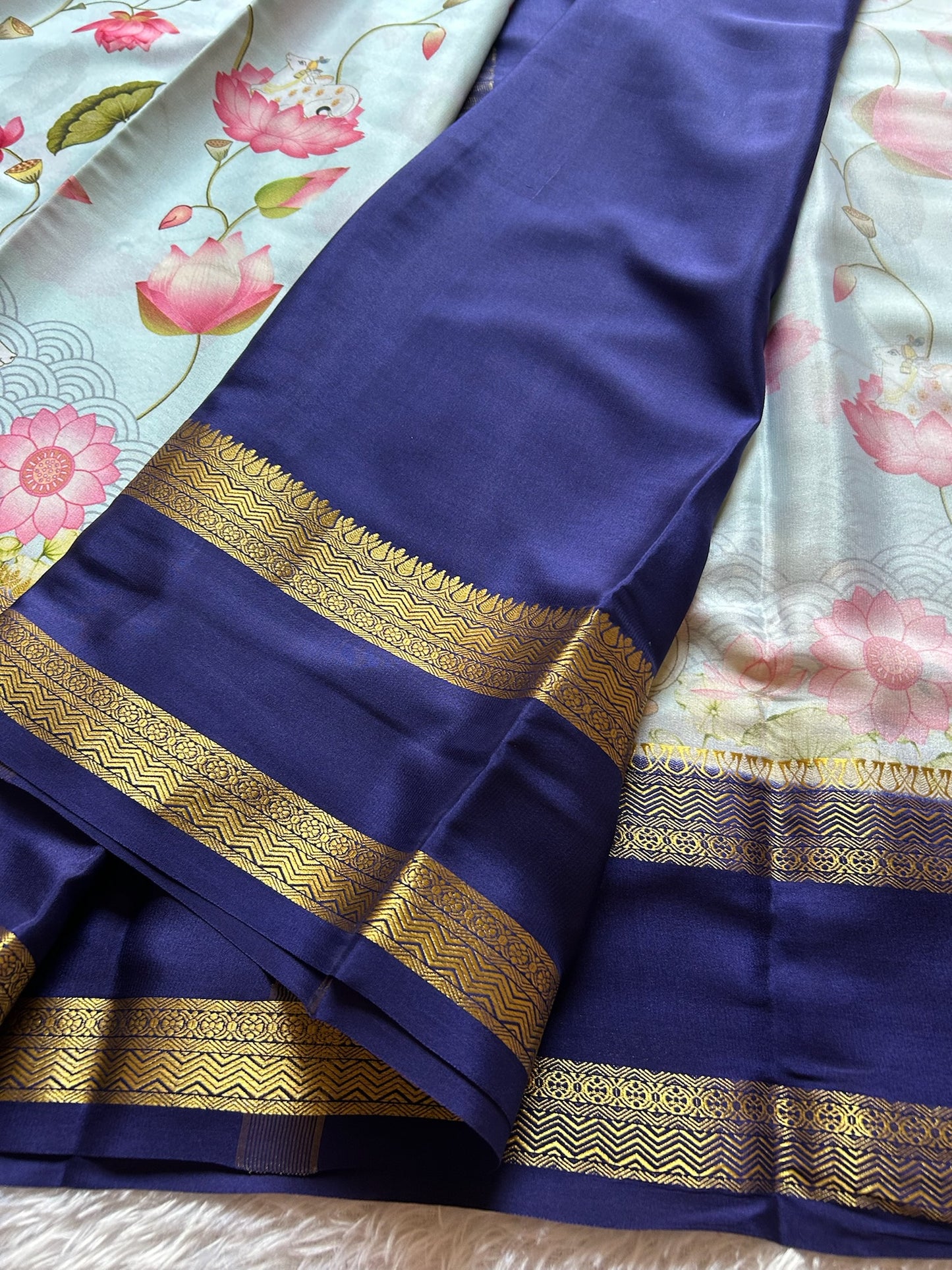 Kasturi (2D) : Light sky blue-dark blue