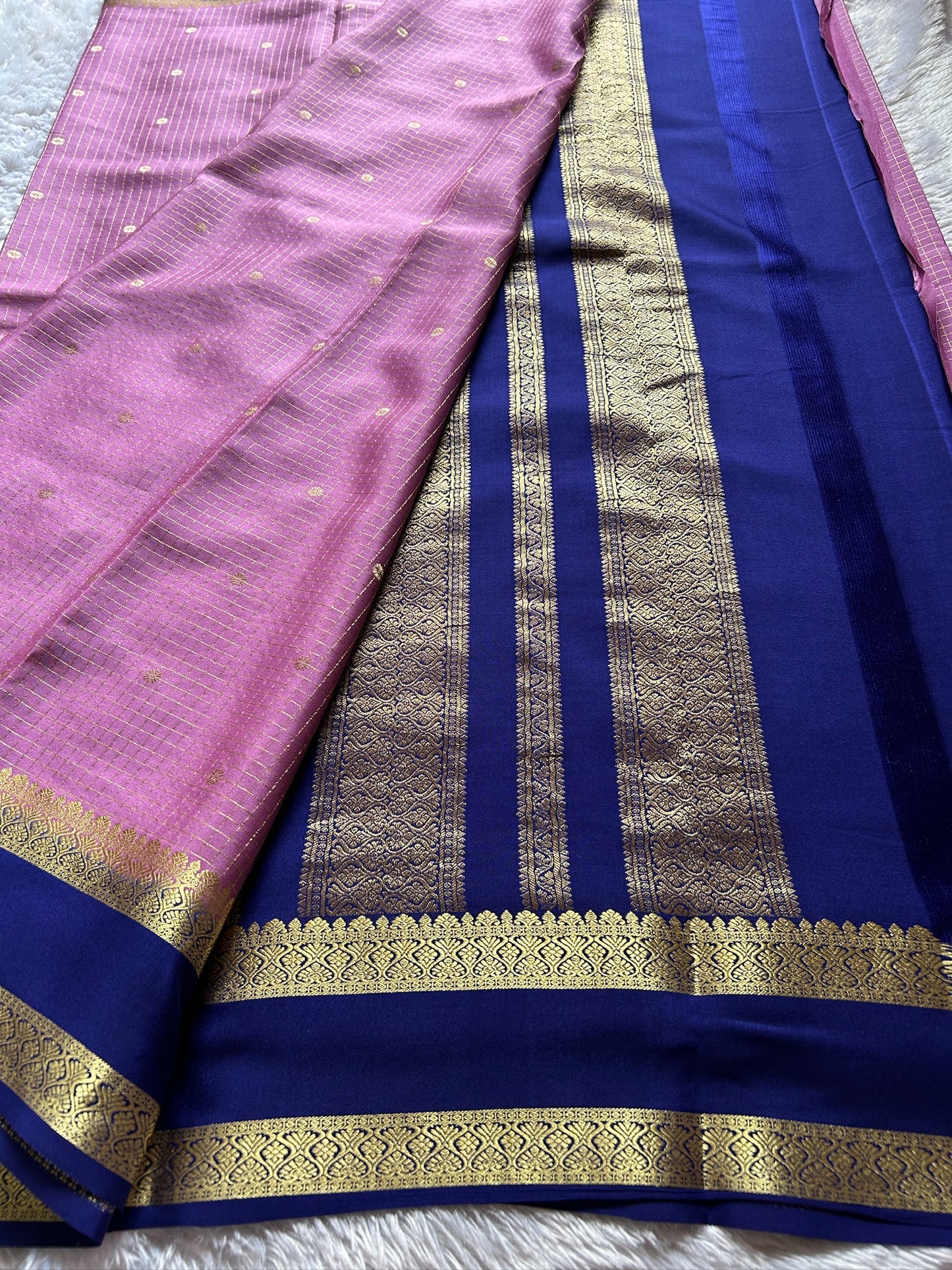 Nandini (2D) : Lavender-Blue