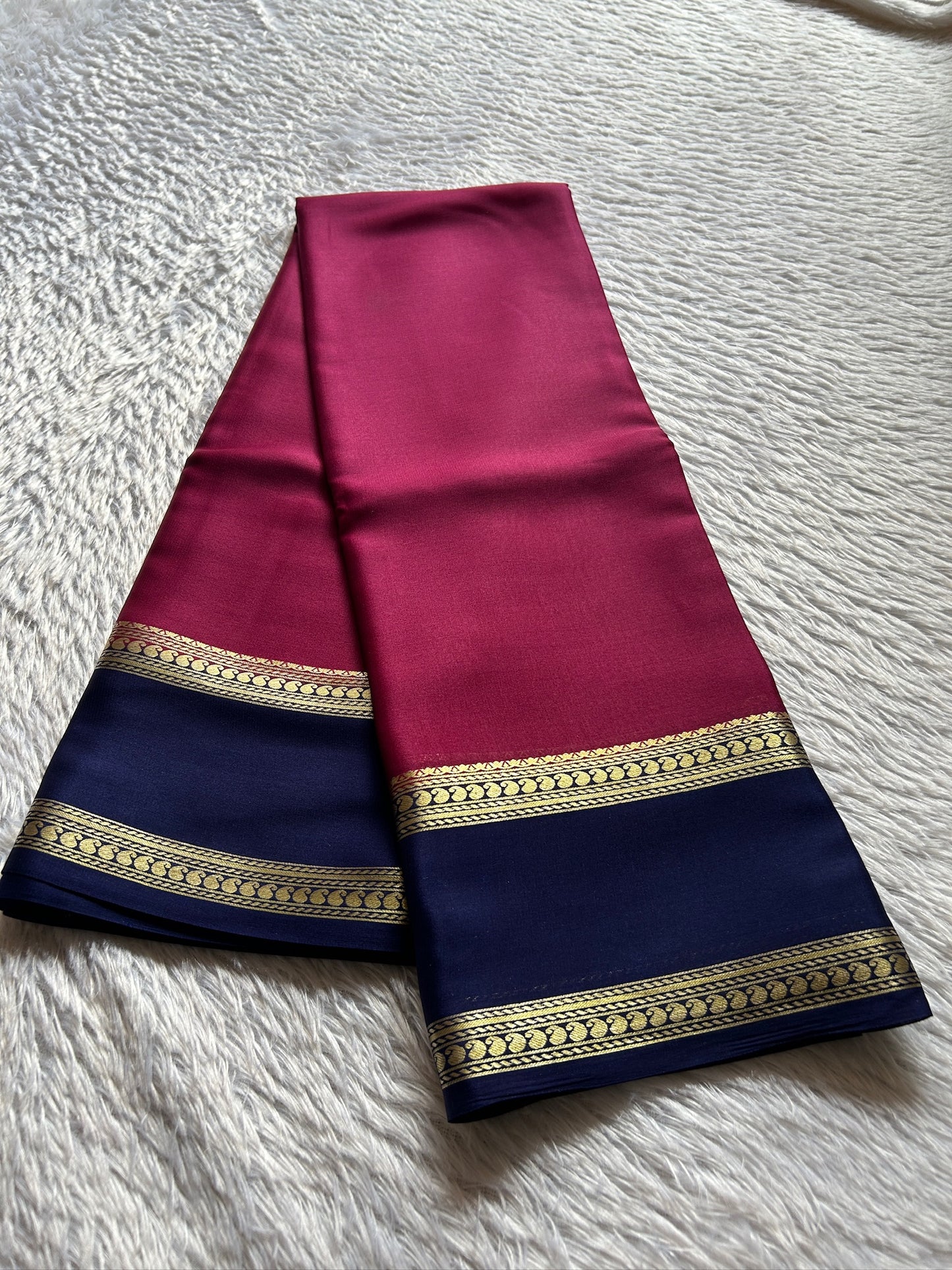 Malathi (2D) : Maroon-Blue