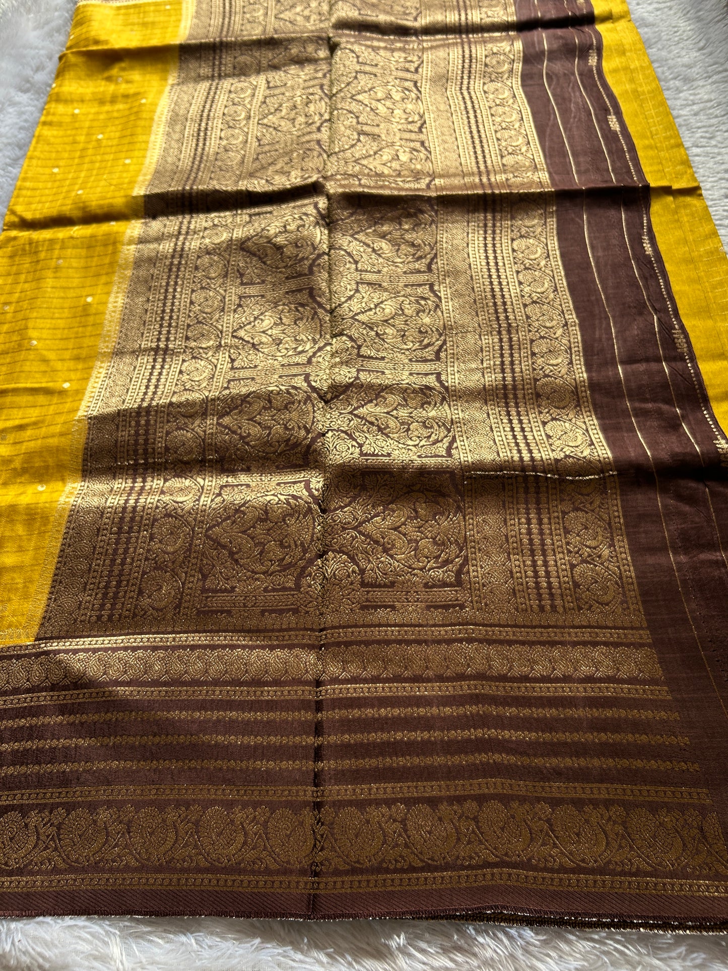 Semi Soft Silk (2D) : Yellow - Brown