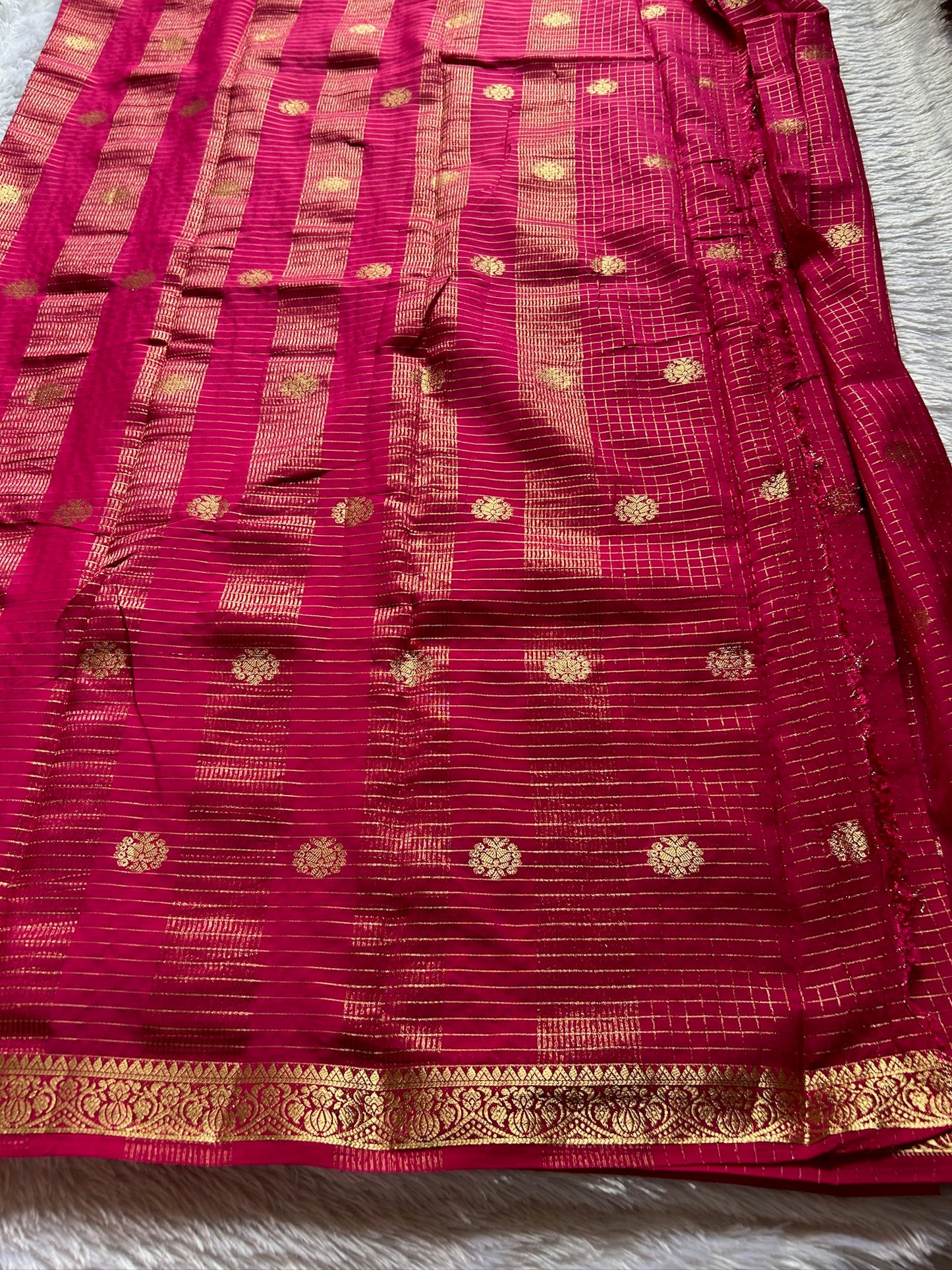 Semi Crepe : Solid Pink