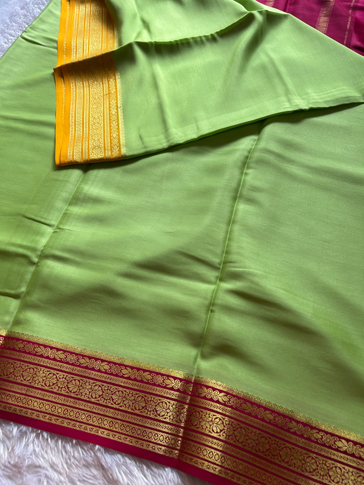Ganga : pista green-yellow-pink