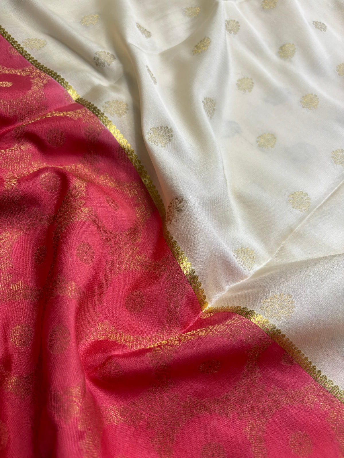 Sparsha (2D) : Brocade Peach-off white