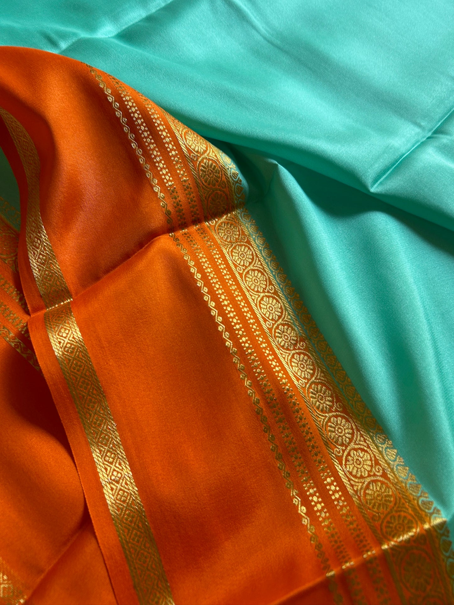 Daamini (2D): Sea Green-Rust Orange