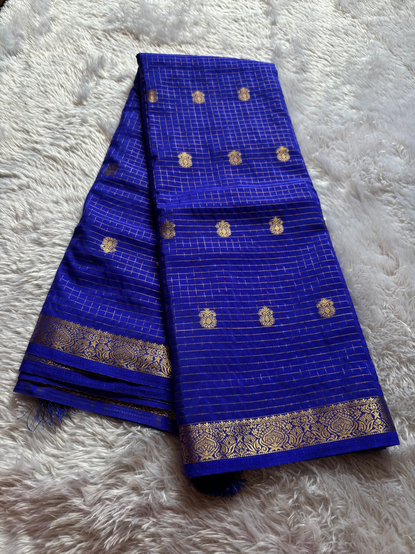 SS103 : Solid Royal blue