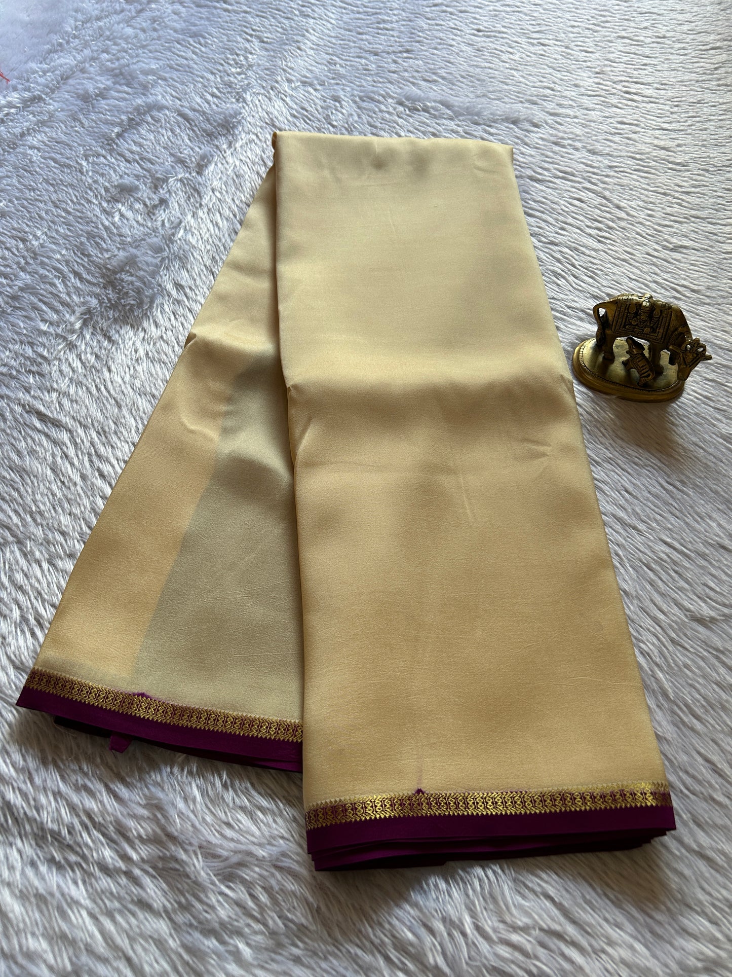 Mangala (2D) : Beige - Magenta