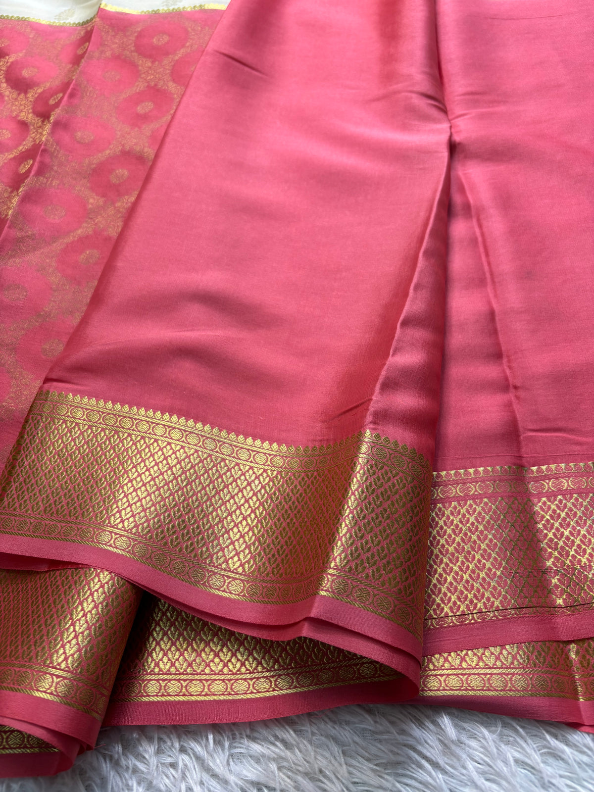 Sparsha (2D) : Brocade Peach-off white