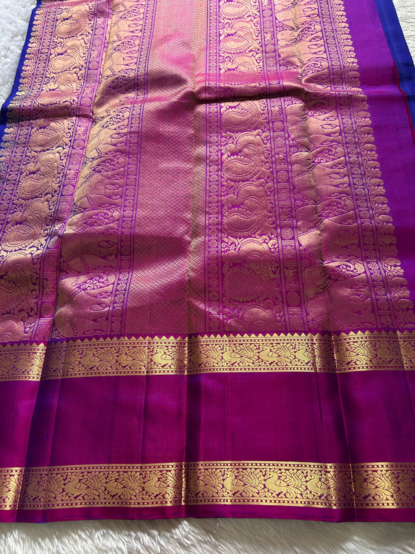 Lakshmi (2D) : Dark blue-Magenta