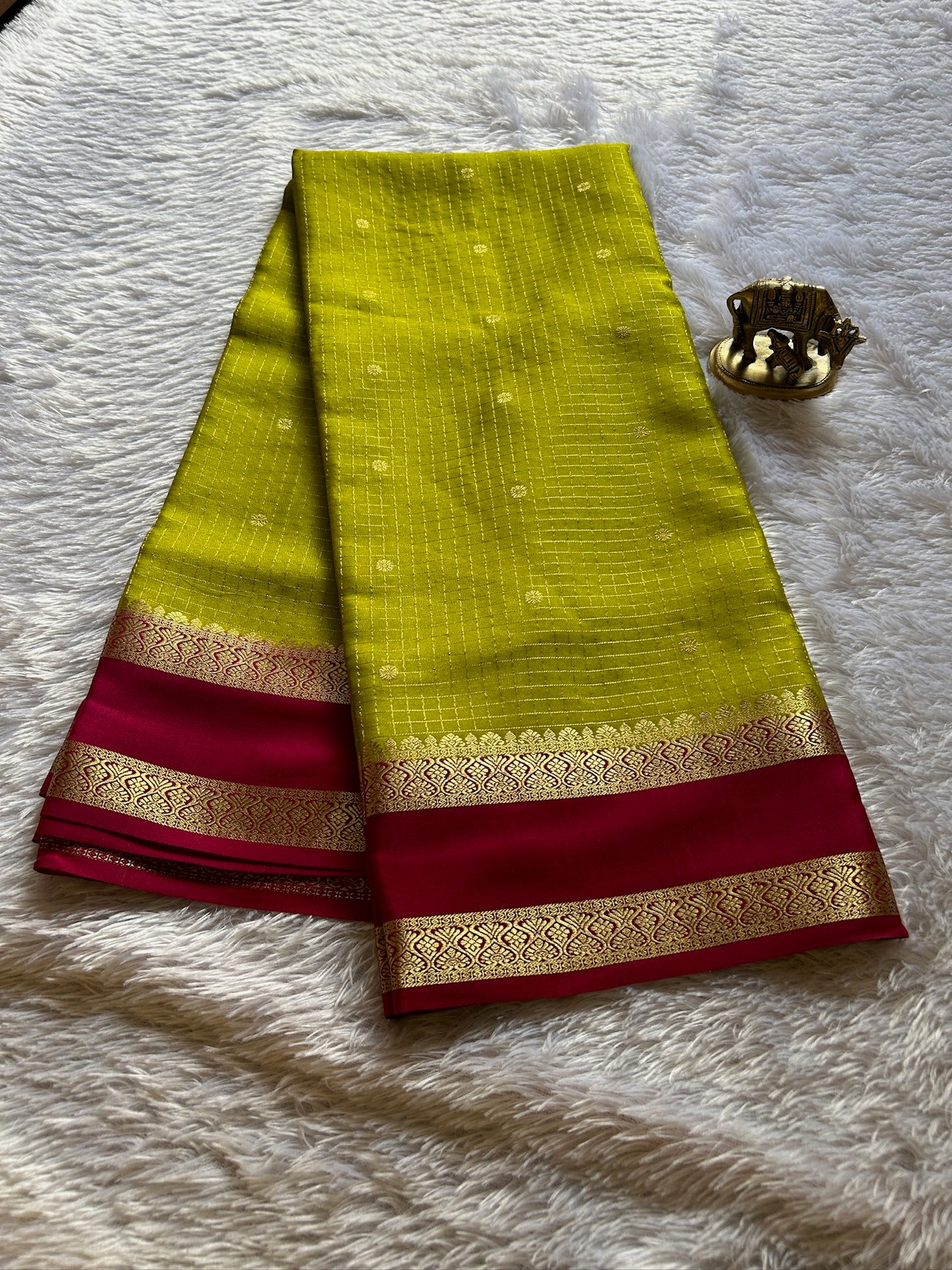 Nandini (2D) : Olive Green-Pink