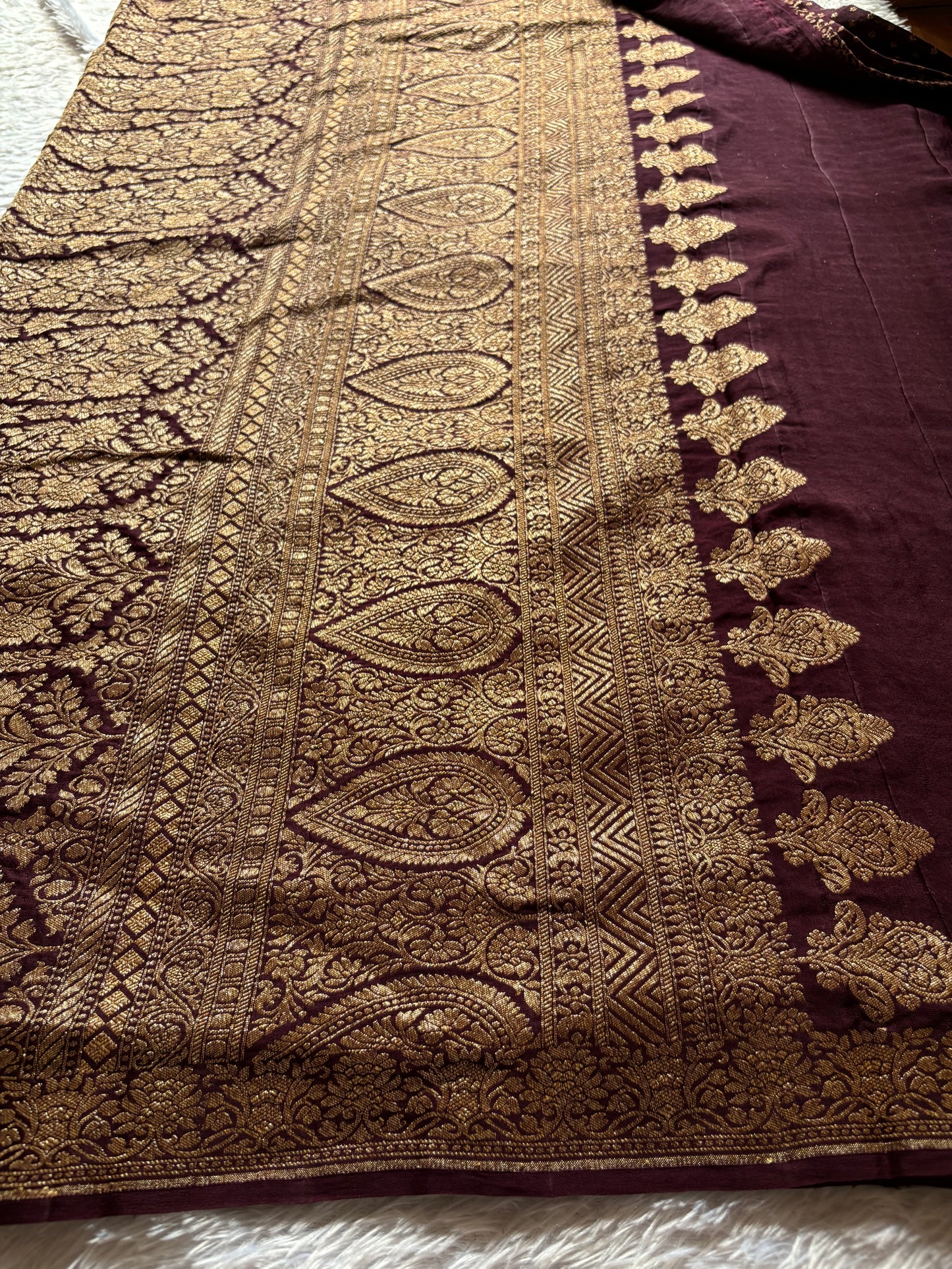 Mahiya : Solid Chocolate Brown