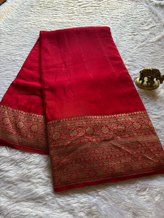 Nadhiya : Solid Red