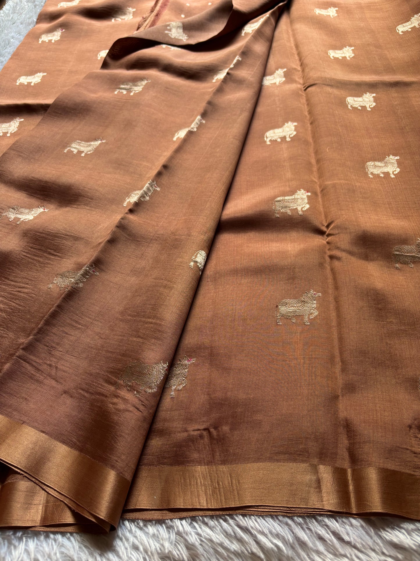 Anupama : Solid Brown