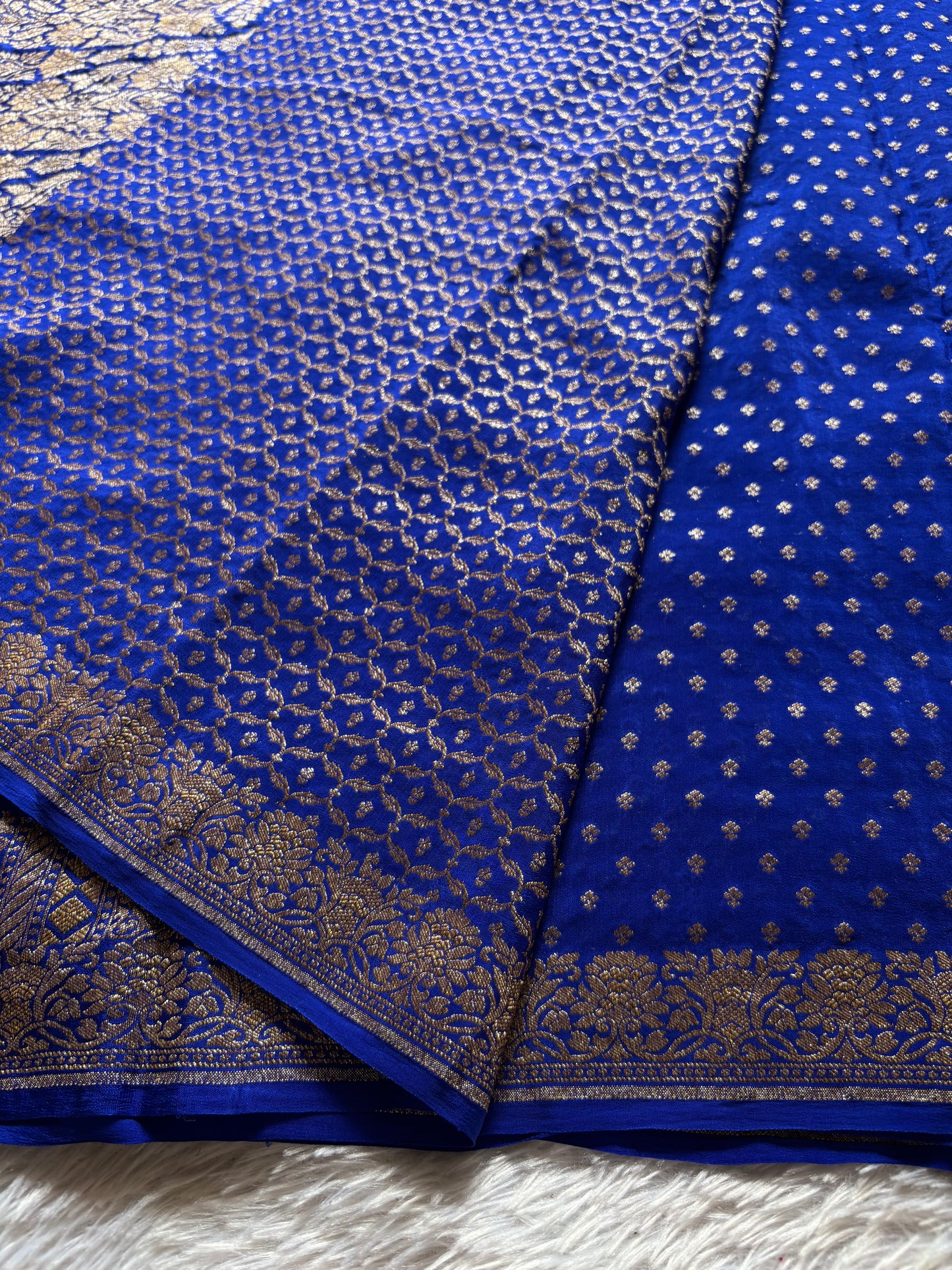 Mahiya : Solid Royal blue