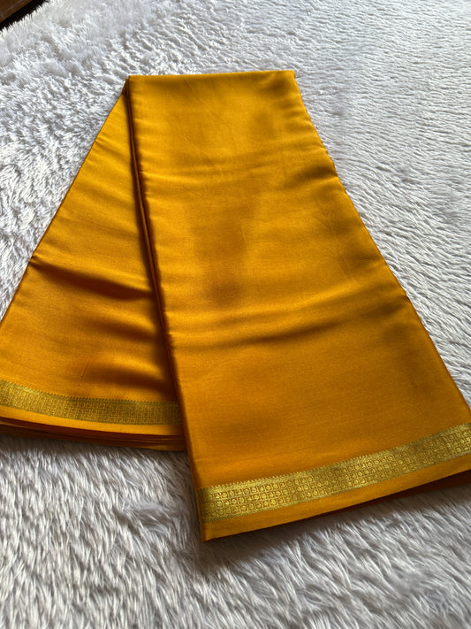 Nalme : solid golden yellow
