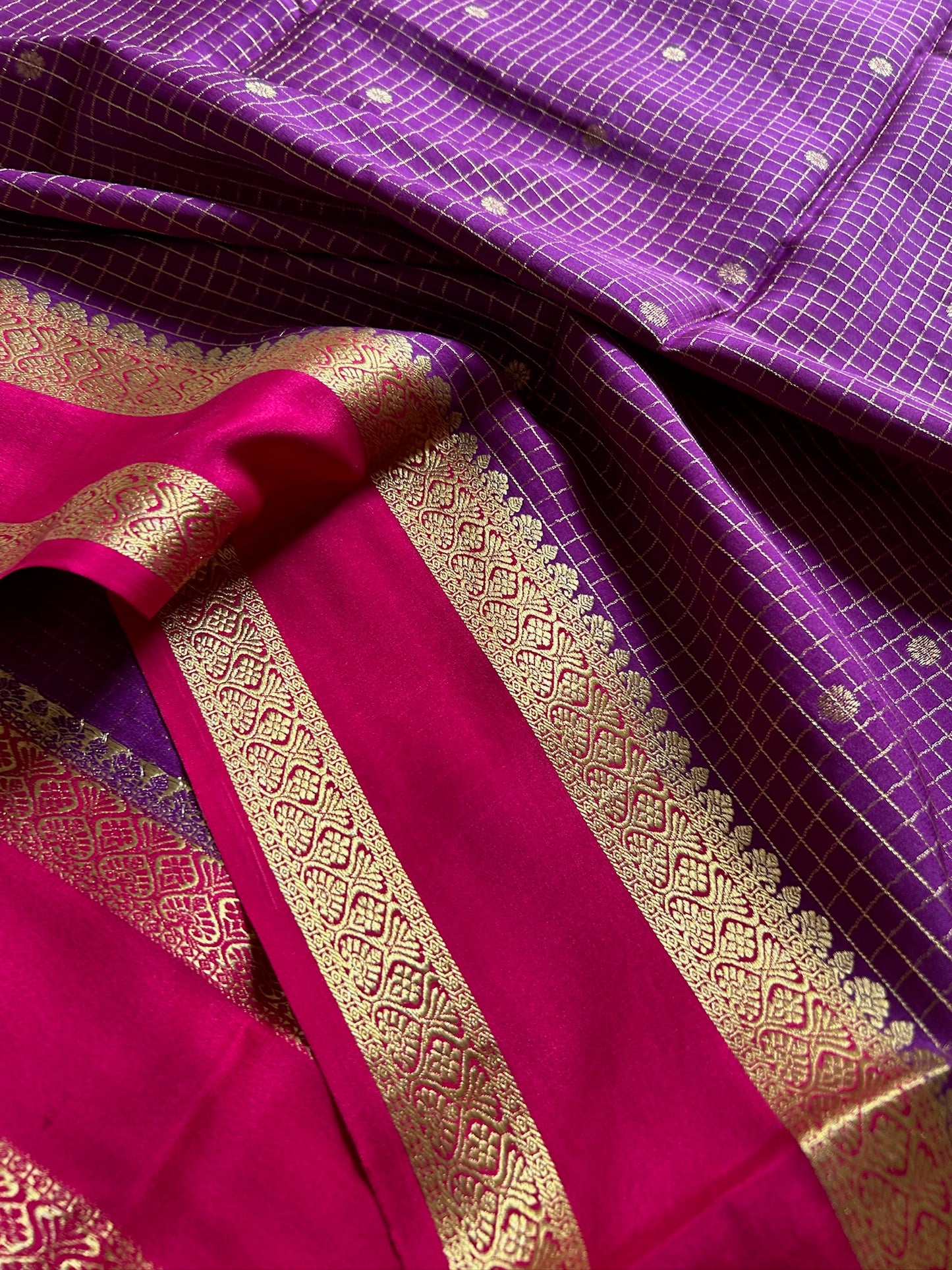 Nandini (2D) : Purple-dark pink