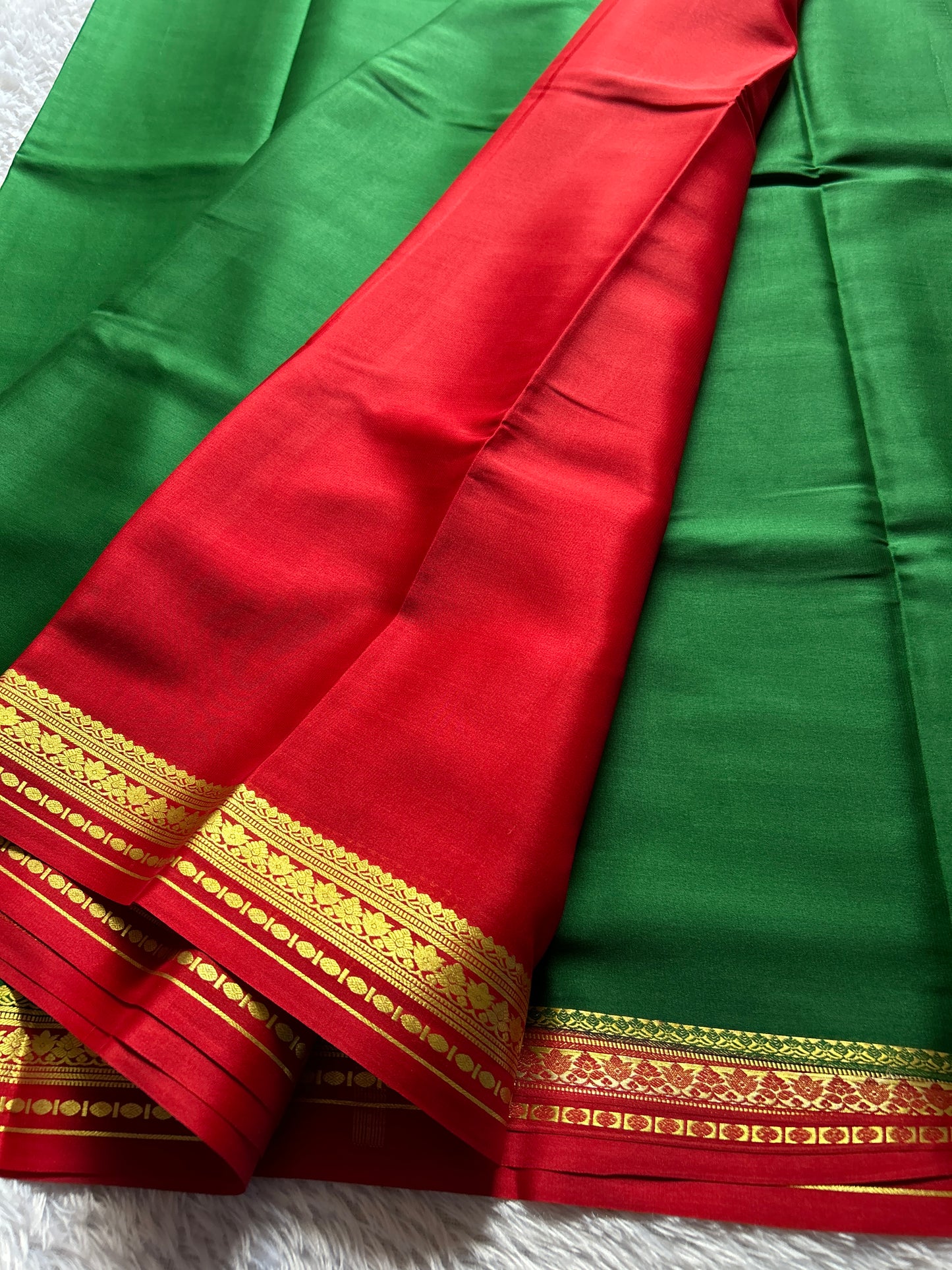 Sushmitha (2D) : bottle green-red