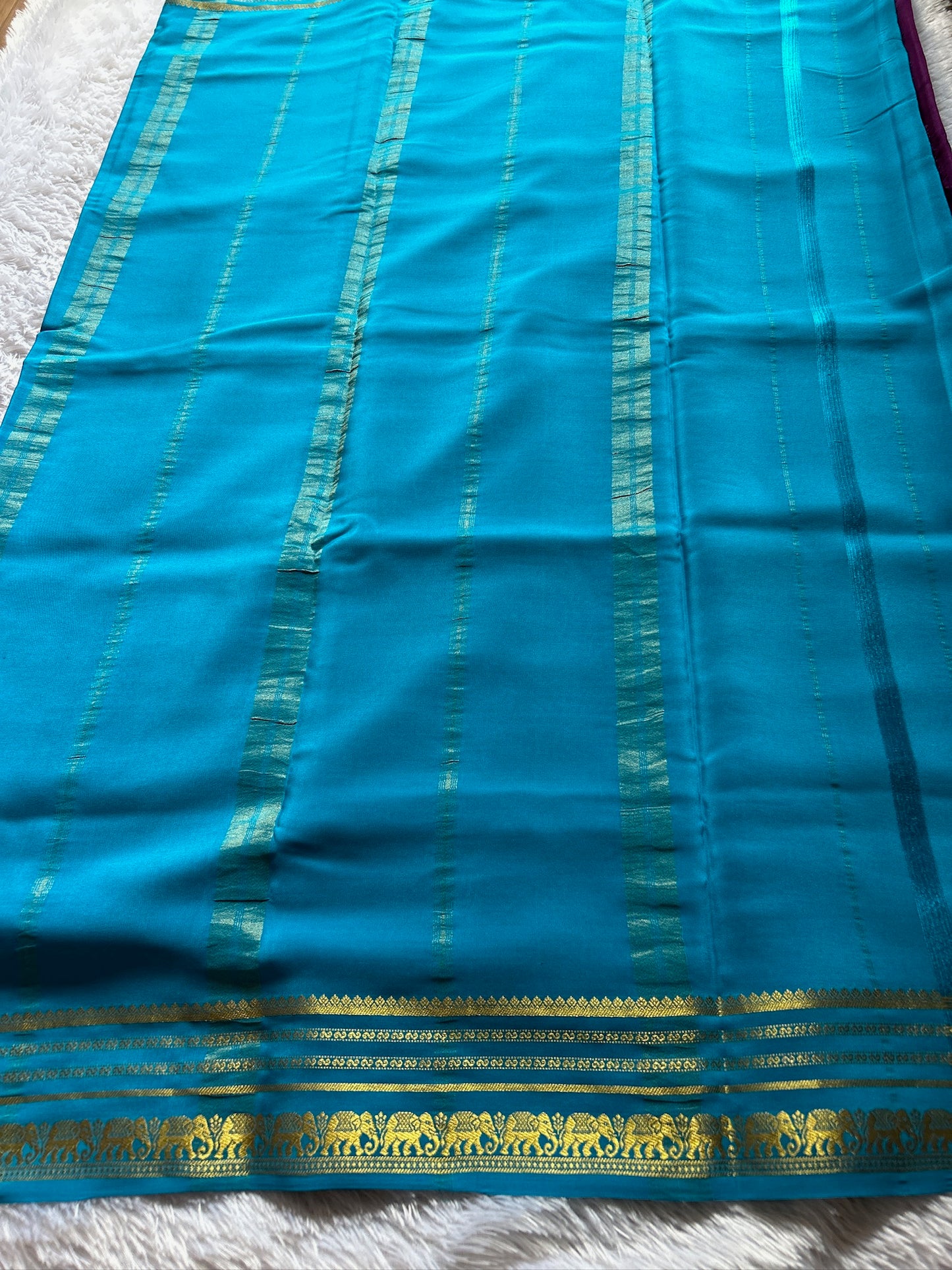 Eshwari (2D) : Plum-ananda blue