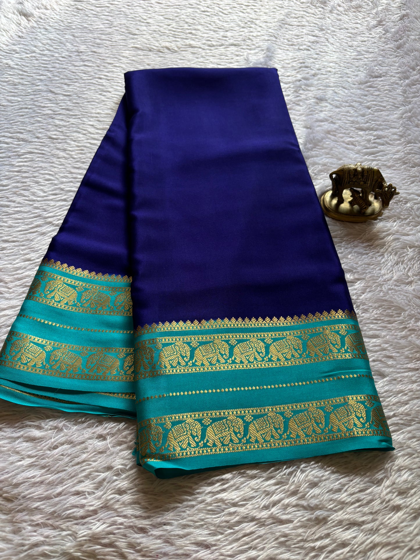 Bheema (2D) : Navy blue-ananda blue