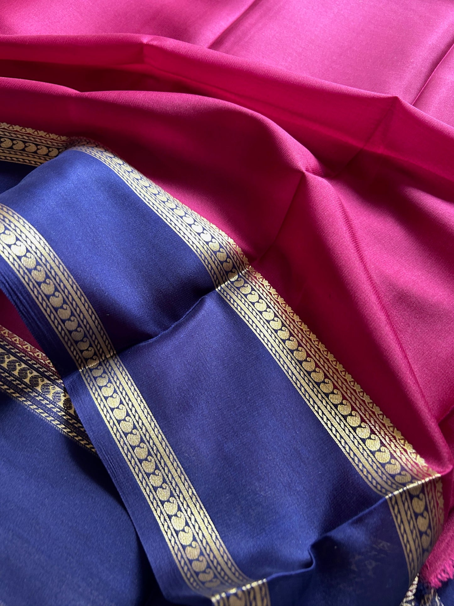 Malathi (2D) : Maroon-Blue